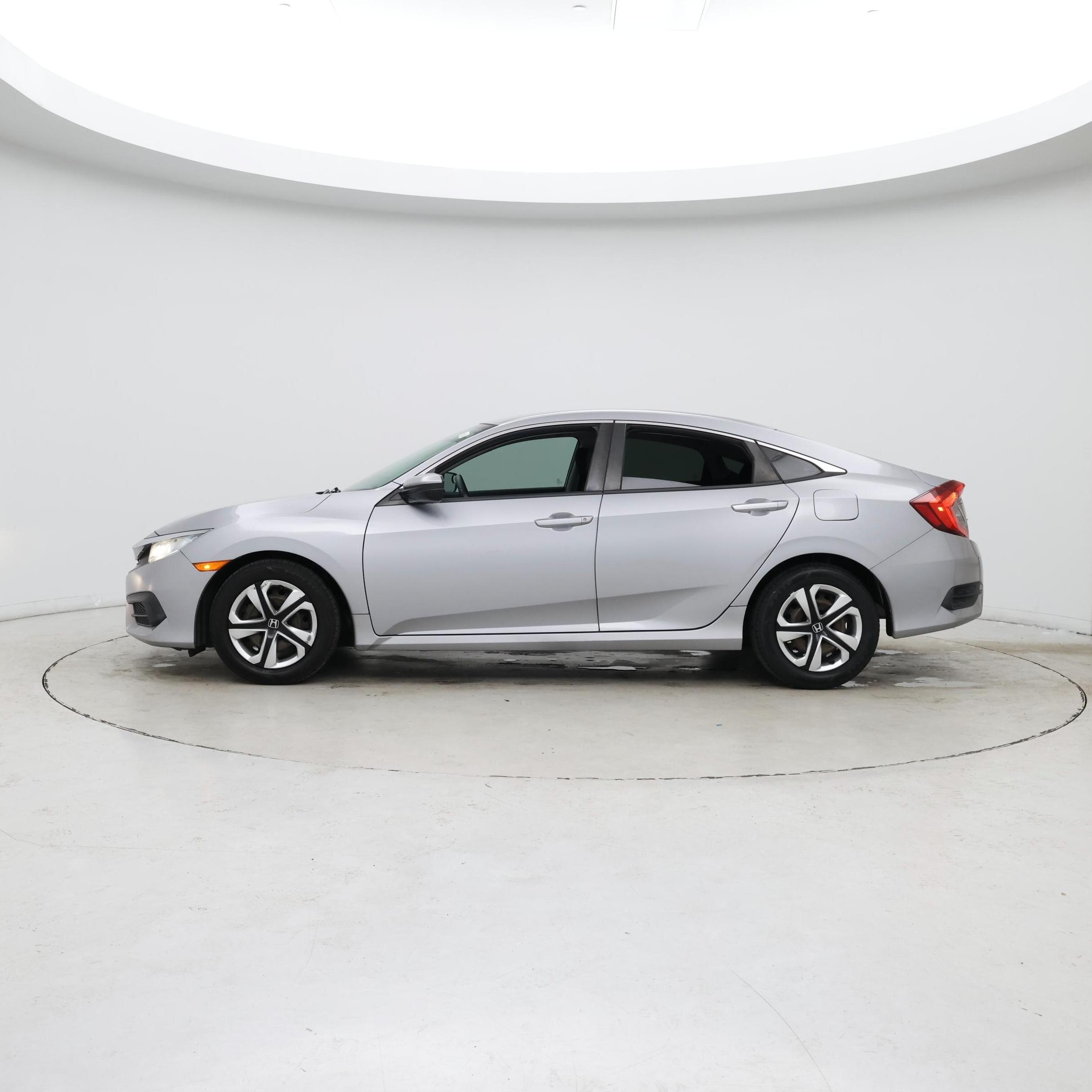 Thumbnail: 2016 Honda Civic - 3