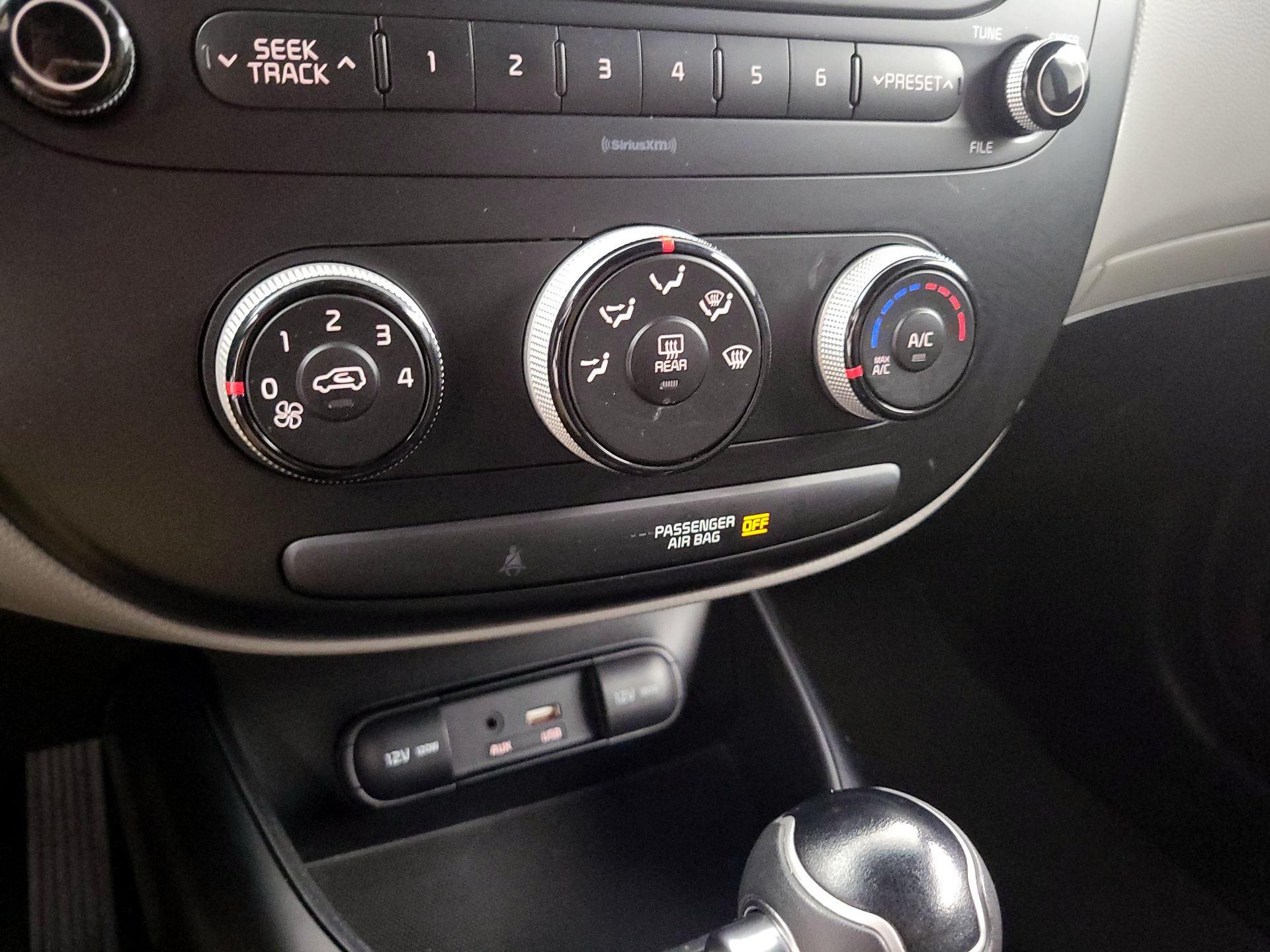 Thumbnail: 2018 Kia Soul - 15