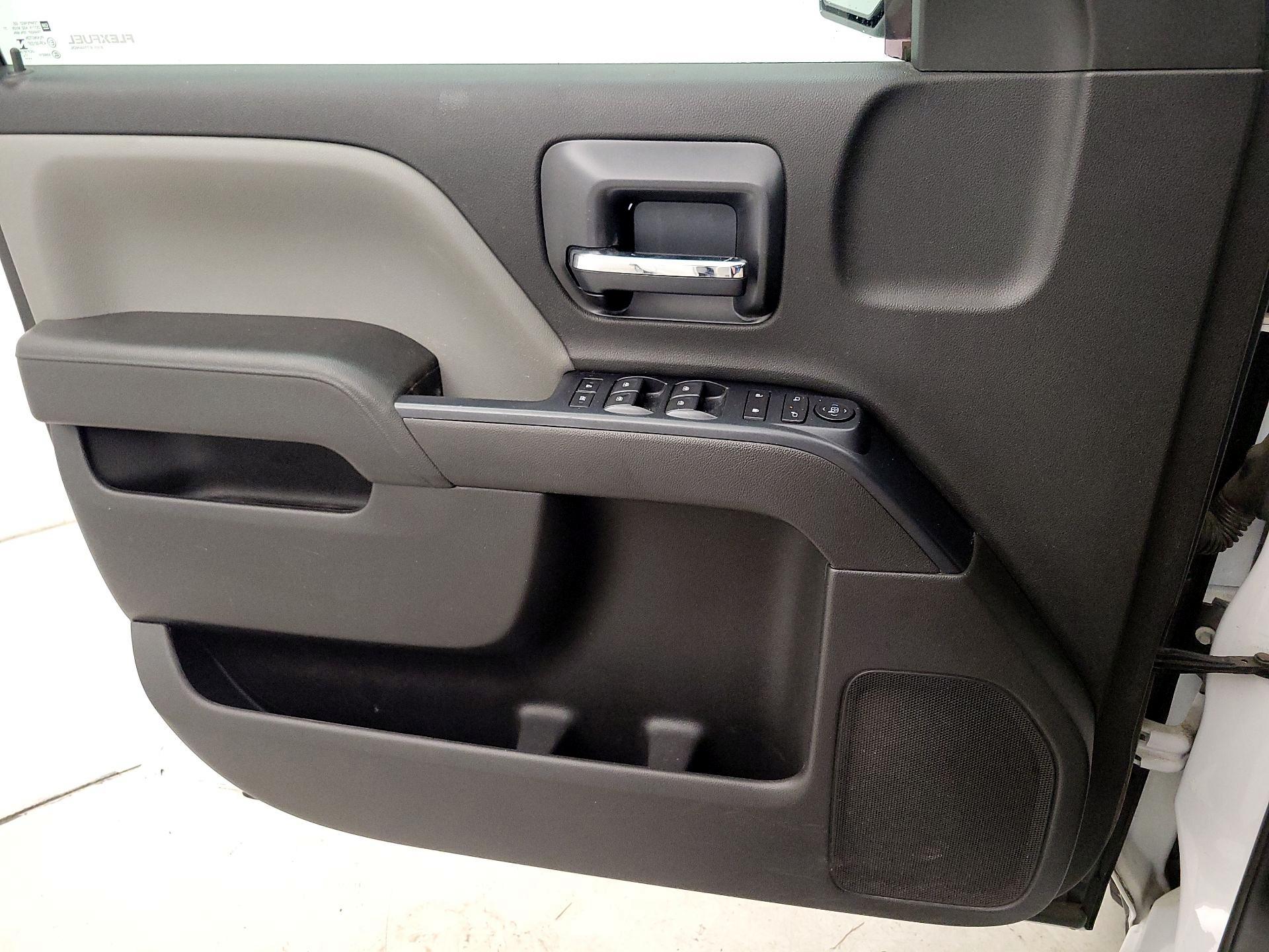 Thumbnail: 2018 Chevrolet Silverado 1500 - 12