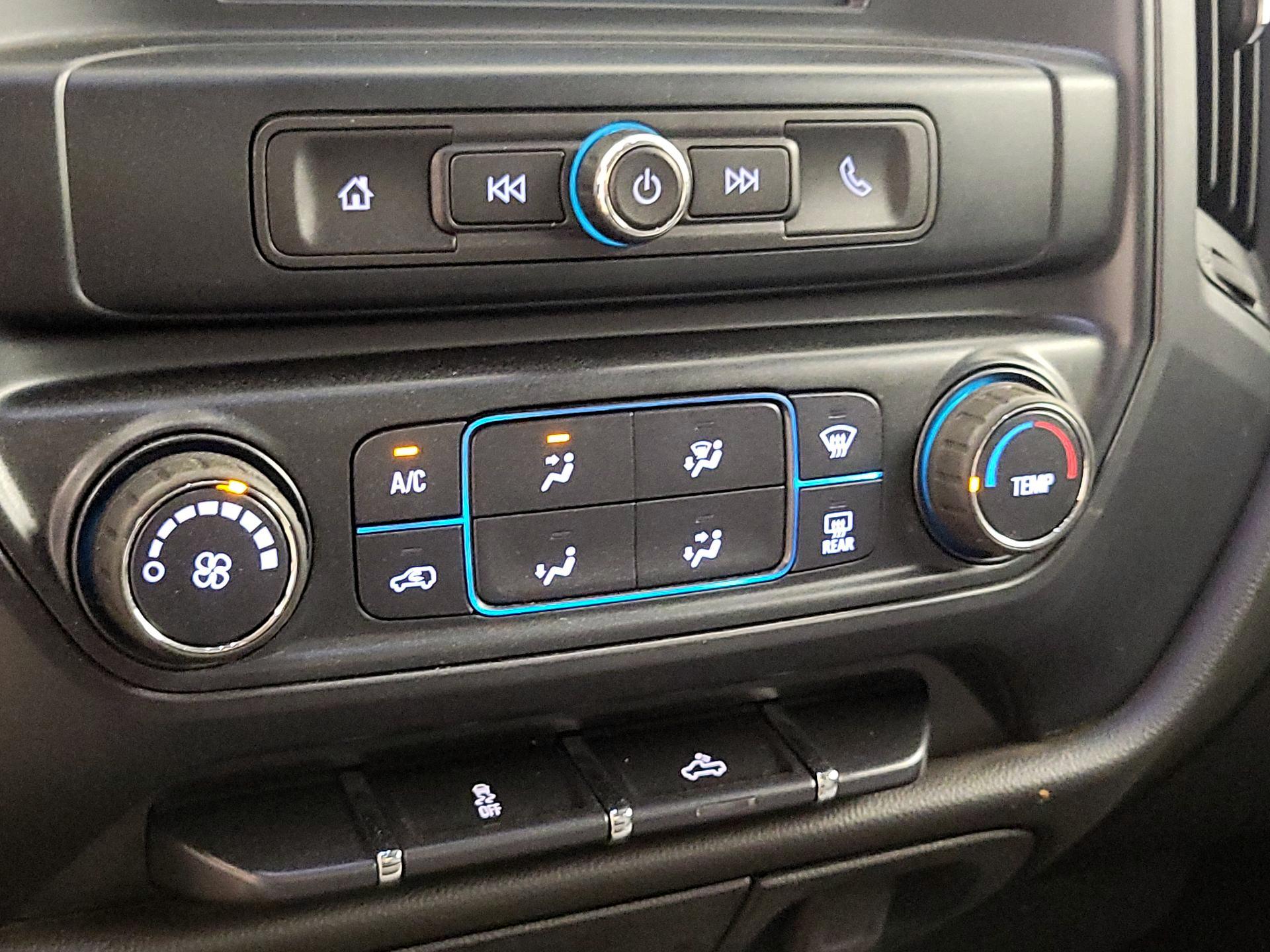 Thumbnail: 2018 Chevrolet Silverado 1500 - 16