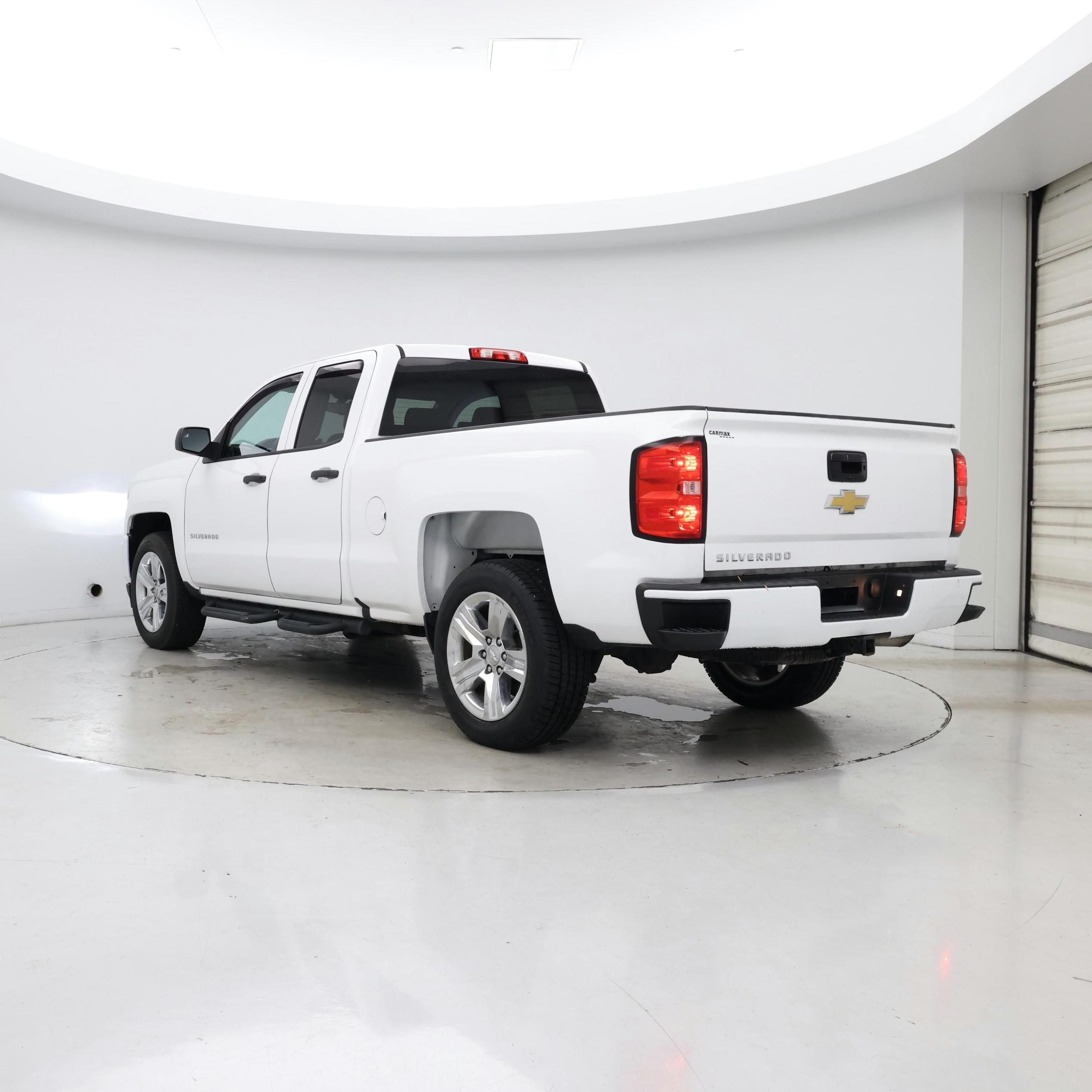 Thumbnail: 2018 Chevrolet Silverado 1500 - 2