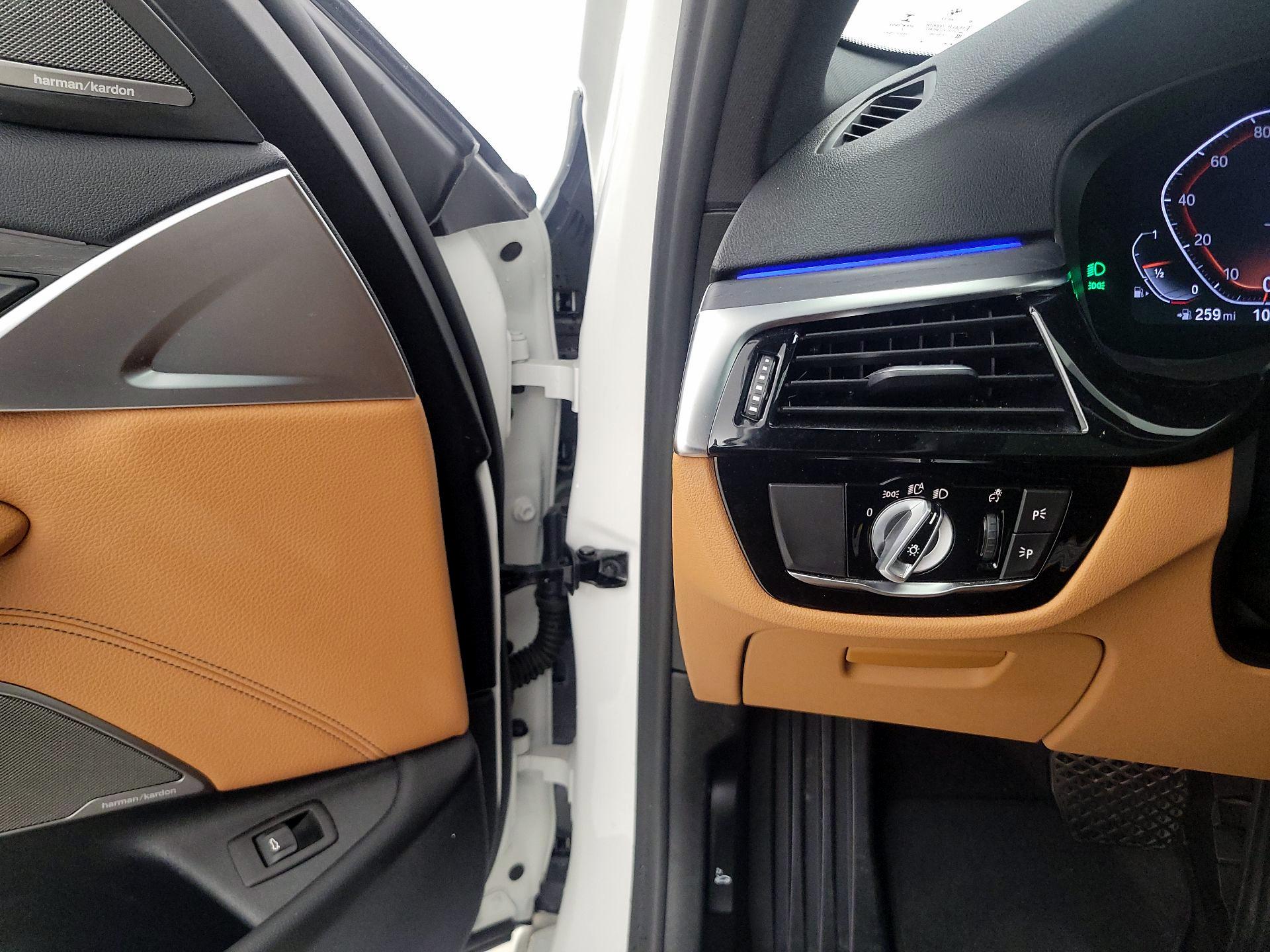 Thumbnail: 2021 BMW 5 Series - 13