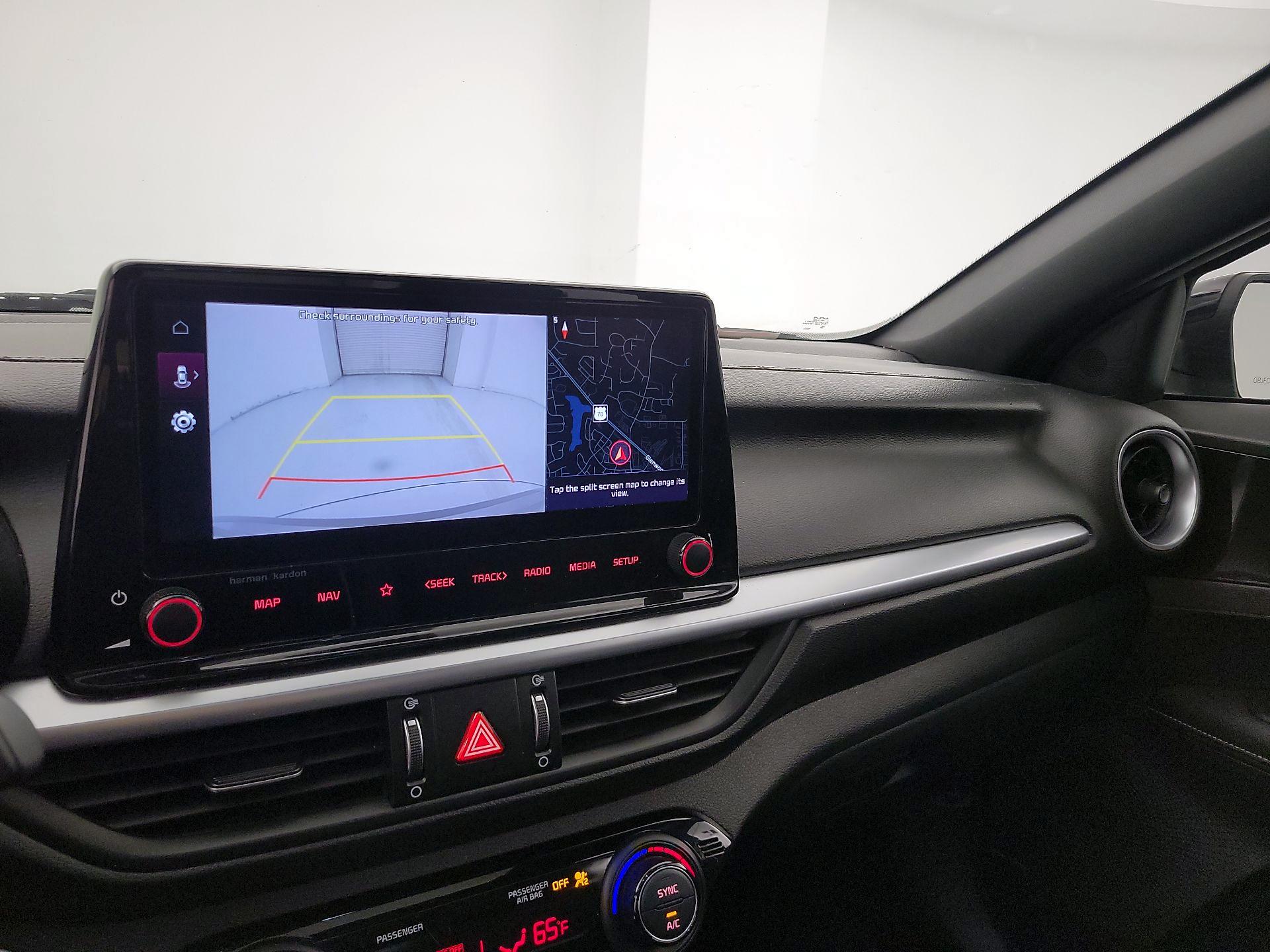 Thumbnail: 2022 Kia Forte - 15