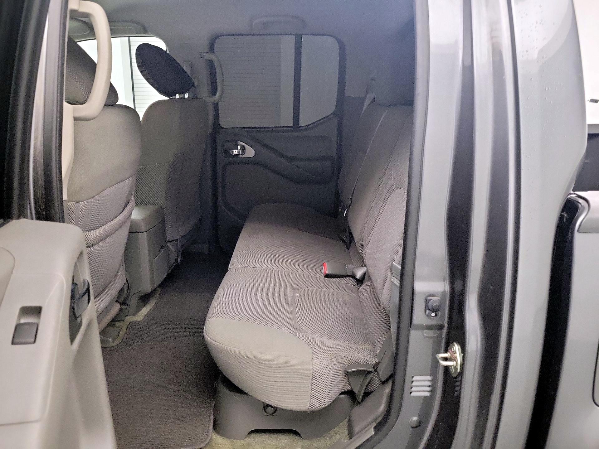 Thumbnail: 2016 Nissan Frontier - 16