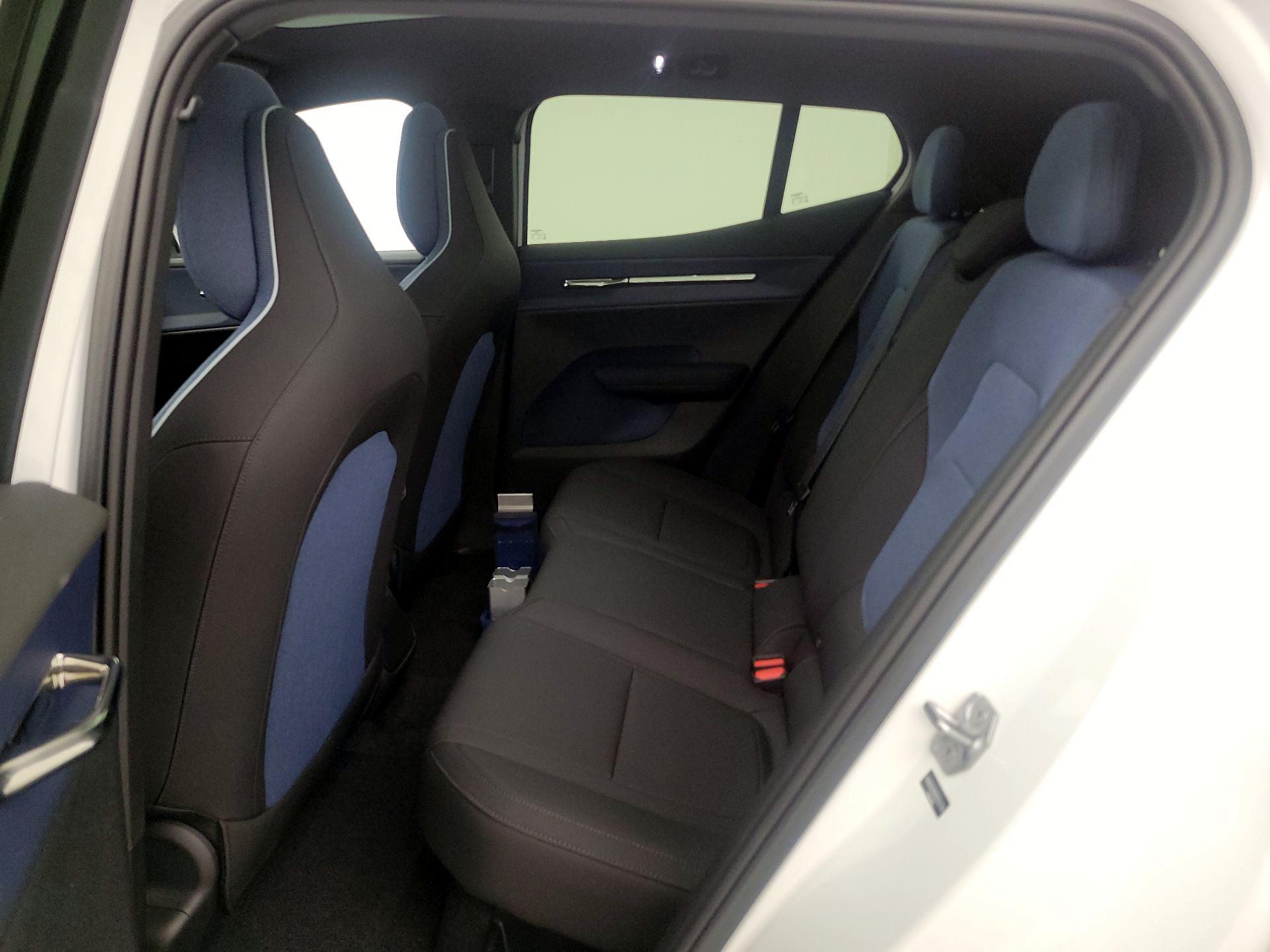 Thumbnail: 2025 Volvo EX30 - 20