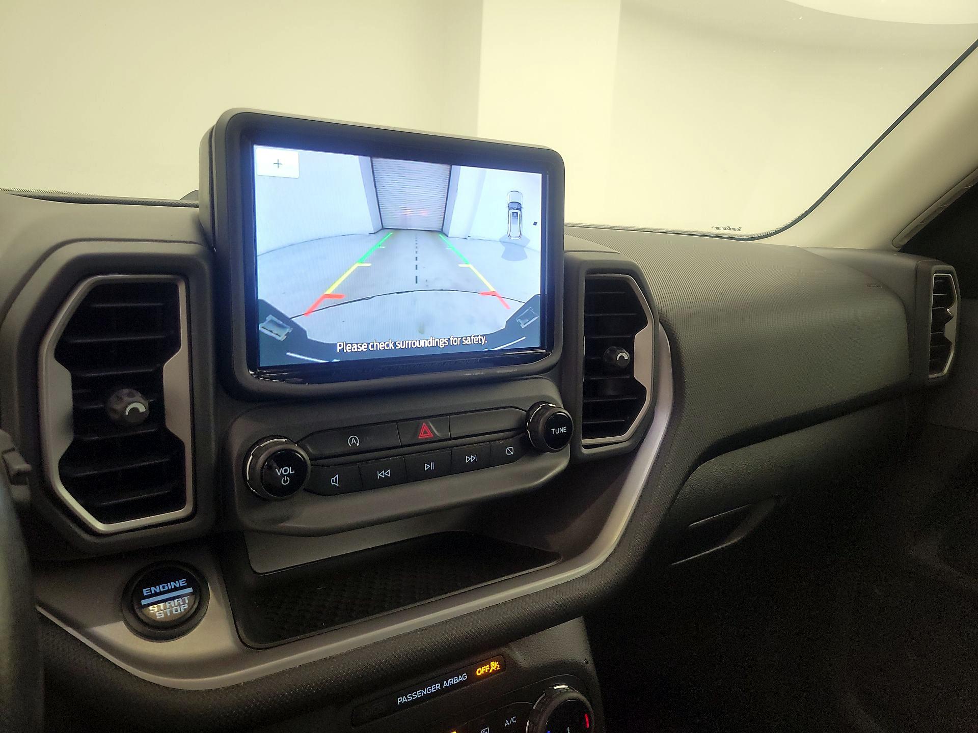 Thumbnail: 2022 Ford Bronco Sport - 14