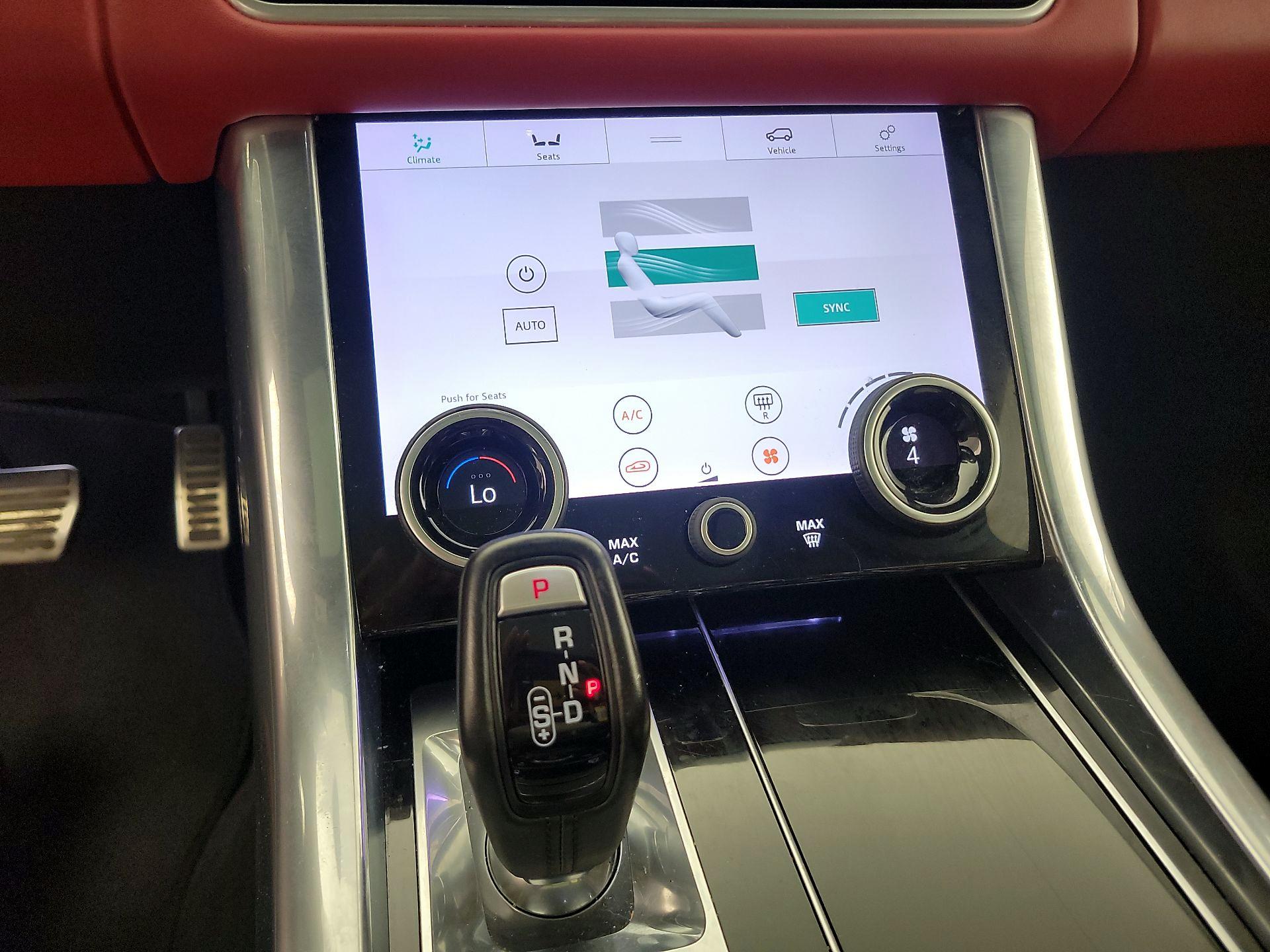 Thumbnail: 2020 Land Rover Range Rover Sport - 17