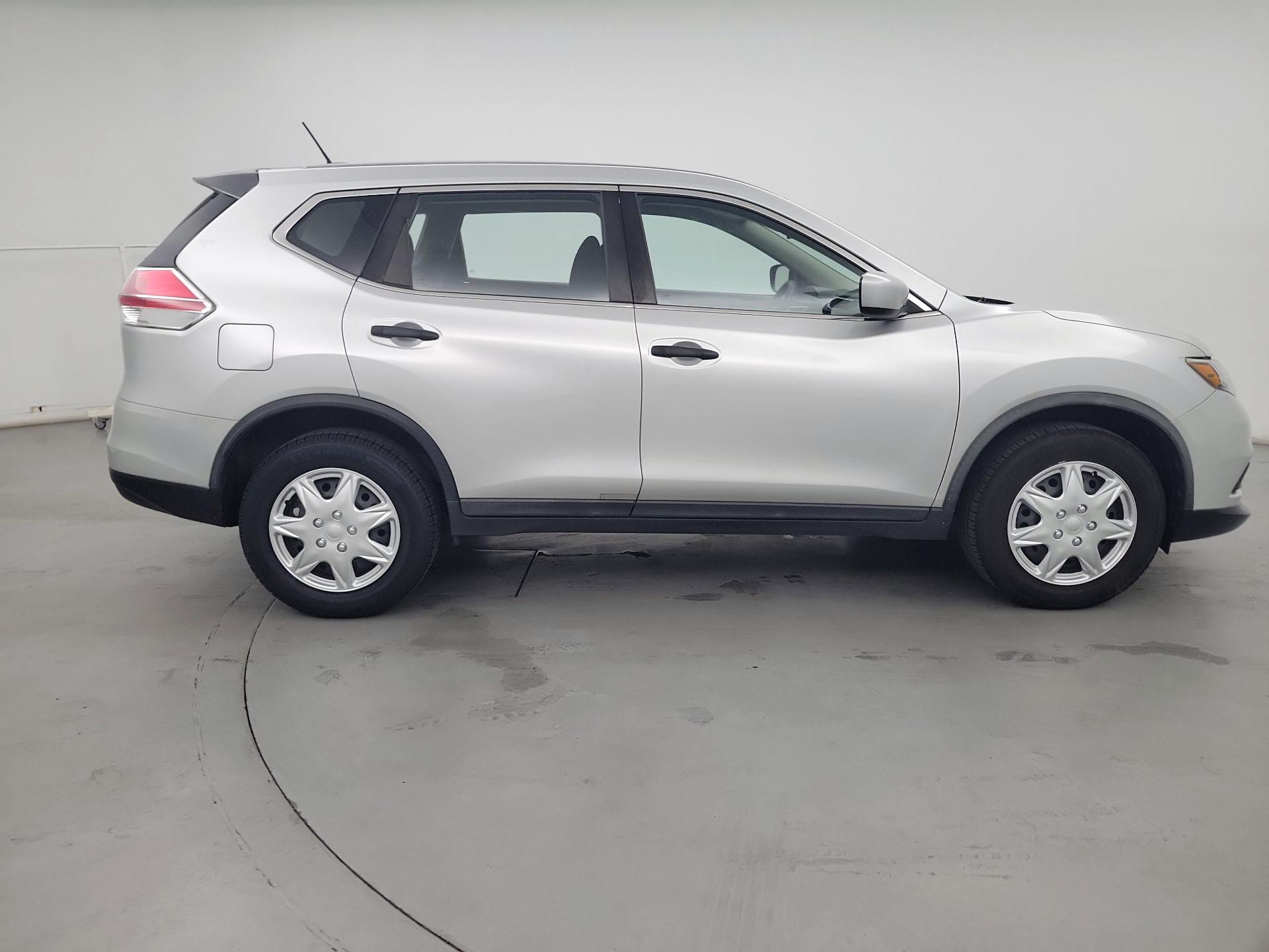 Thumbnail: 2016 Nissan Rogue - 4