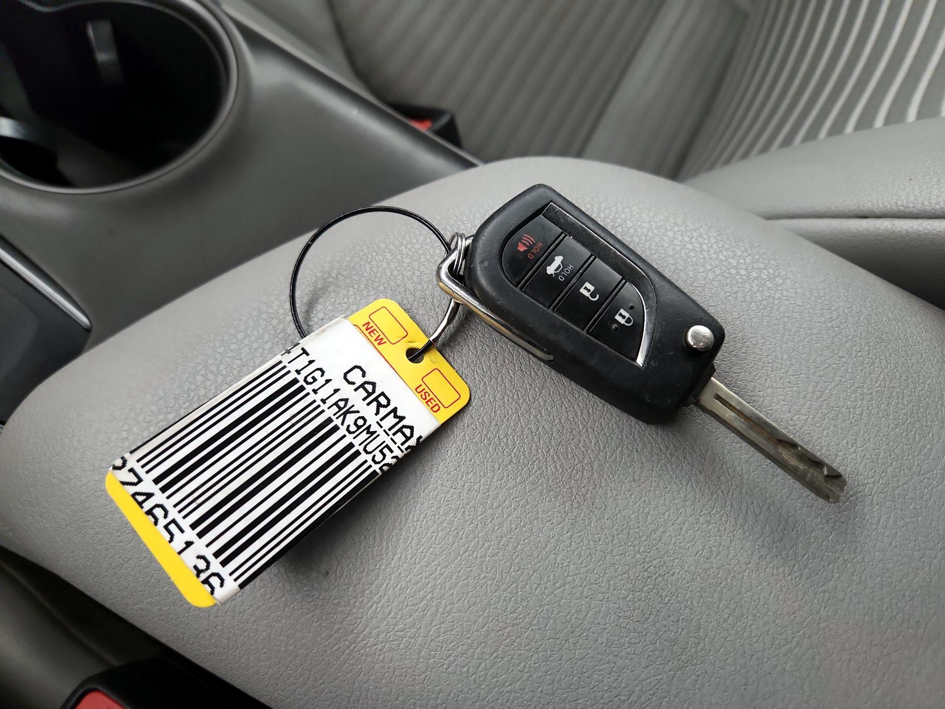 Thumbnail: 2021 Toyota Camry - 20