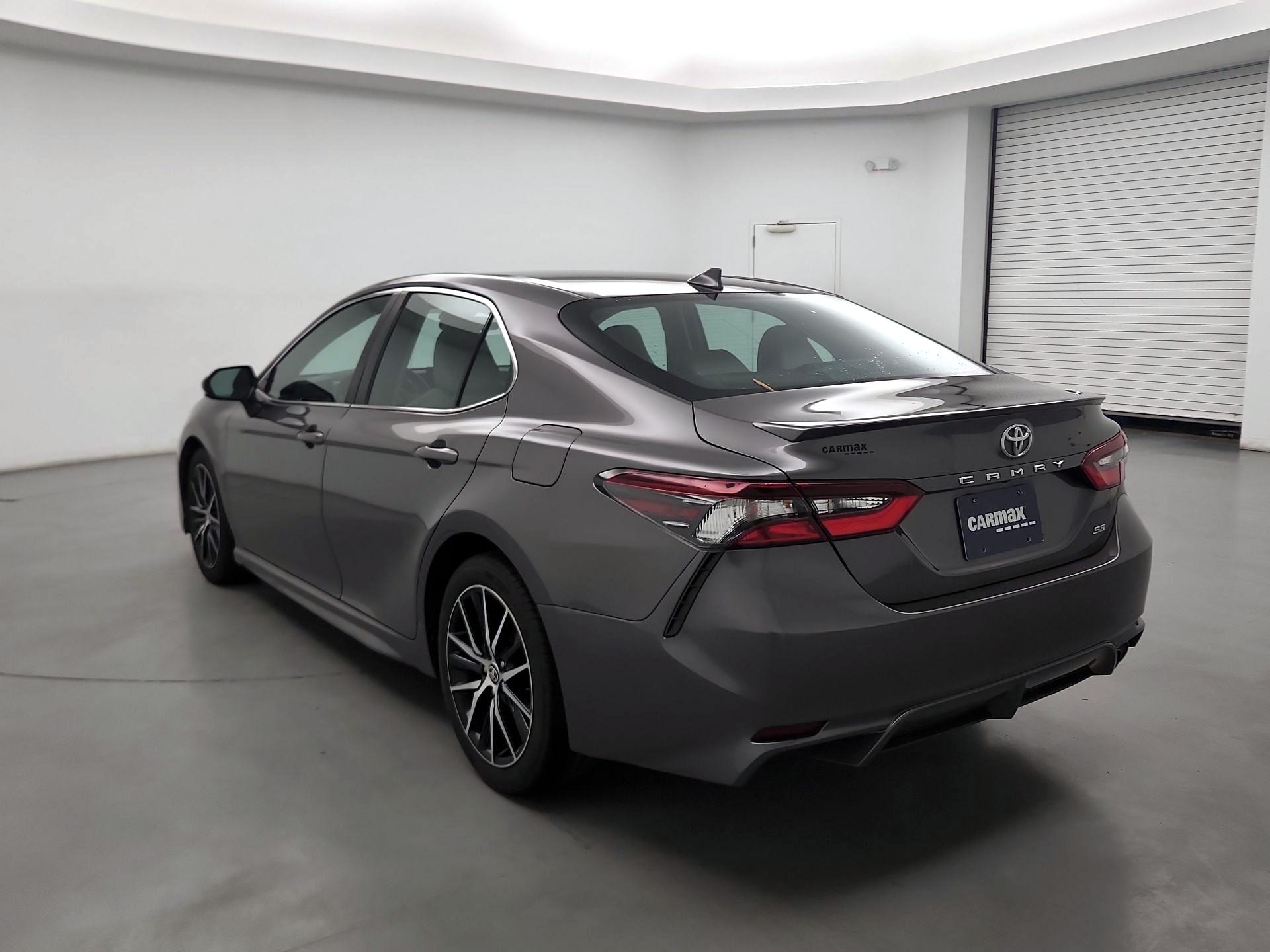 Thumbnail: 2021 Toyota Camry - 7