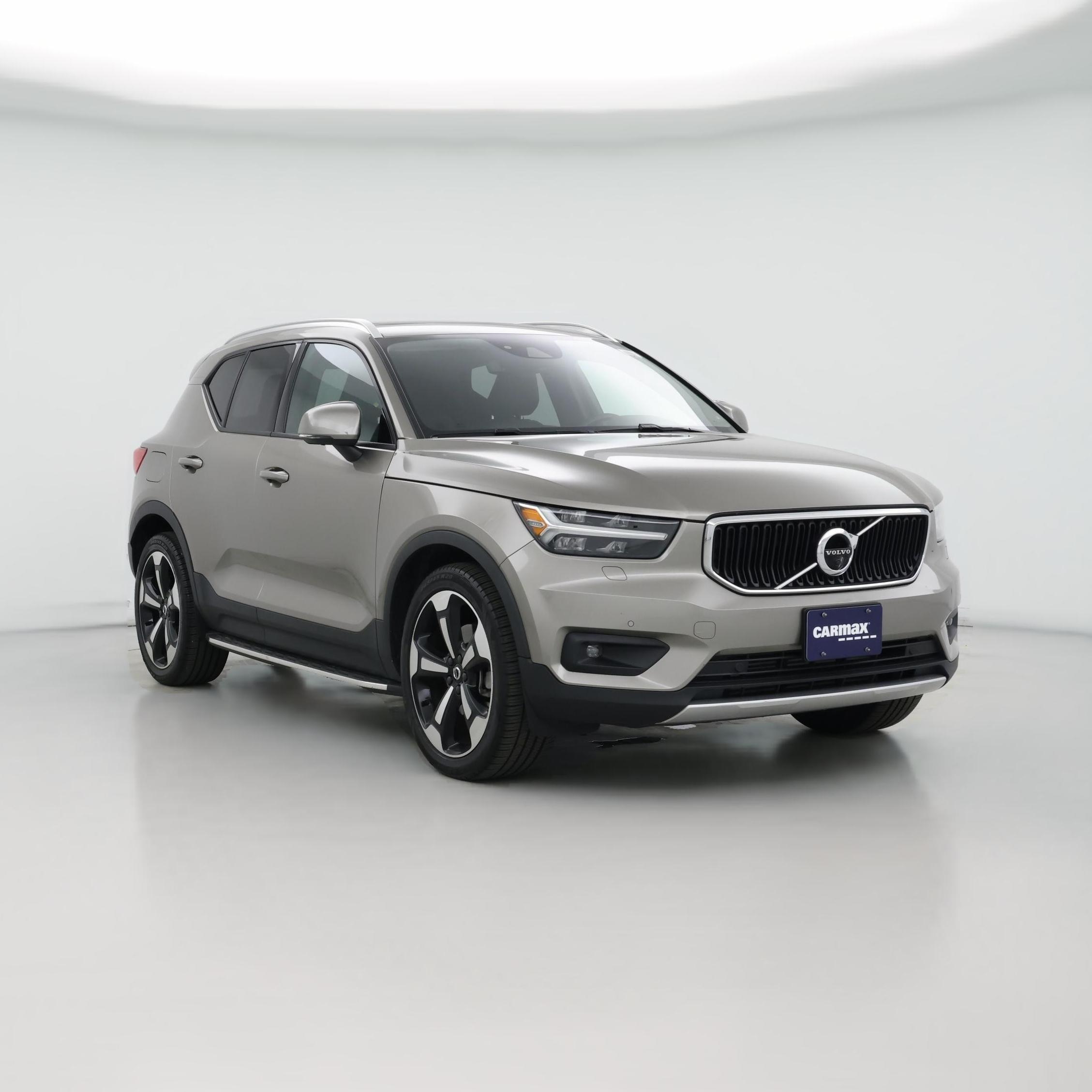Thumbnail: 2022 Volvo XC40 - 1