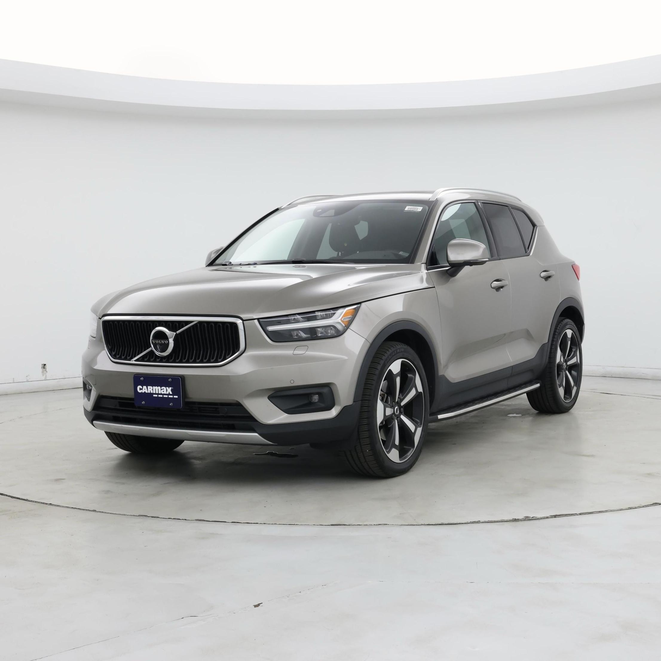 Thumbnail: 2022 Volvo XC40 - 4