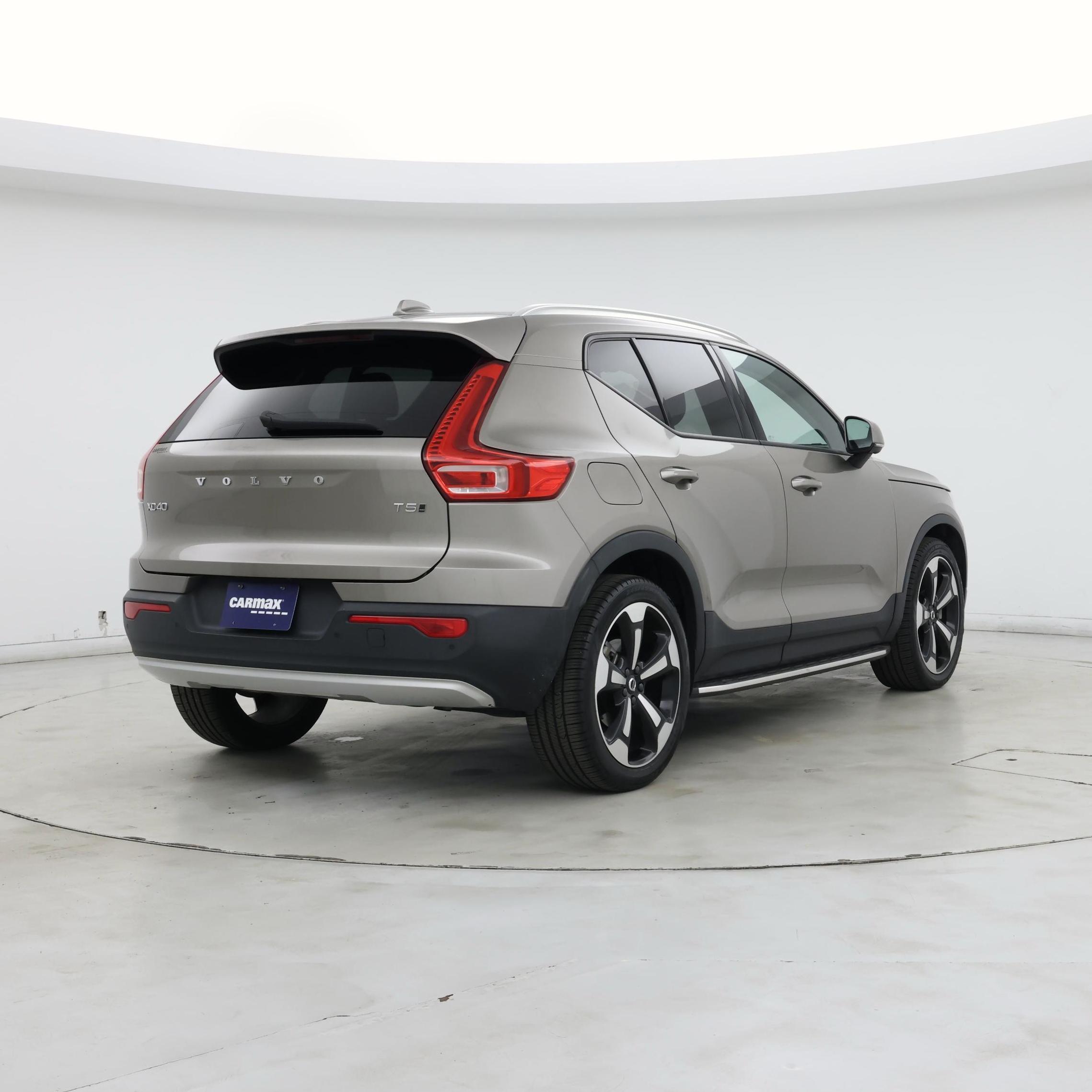 Thumbnail: 2022 Volvo XC40 - 8