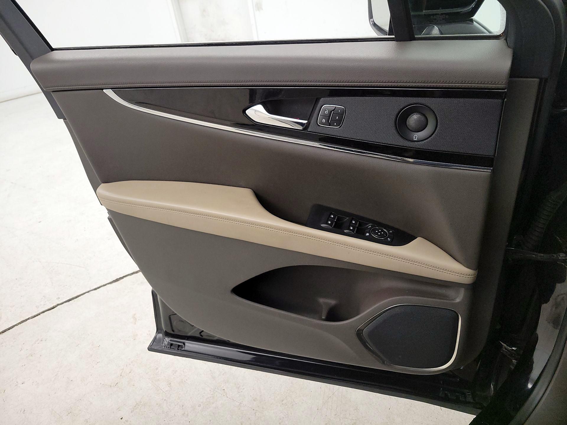 Thumbnail: 2022 Lincoln Nautilus - 12