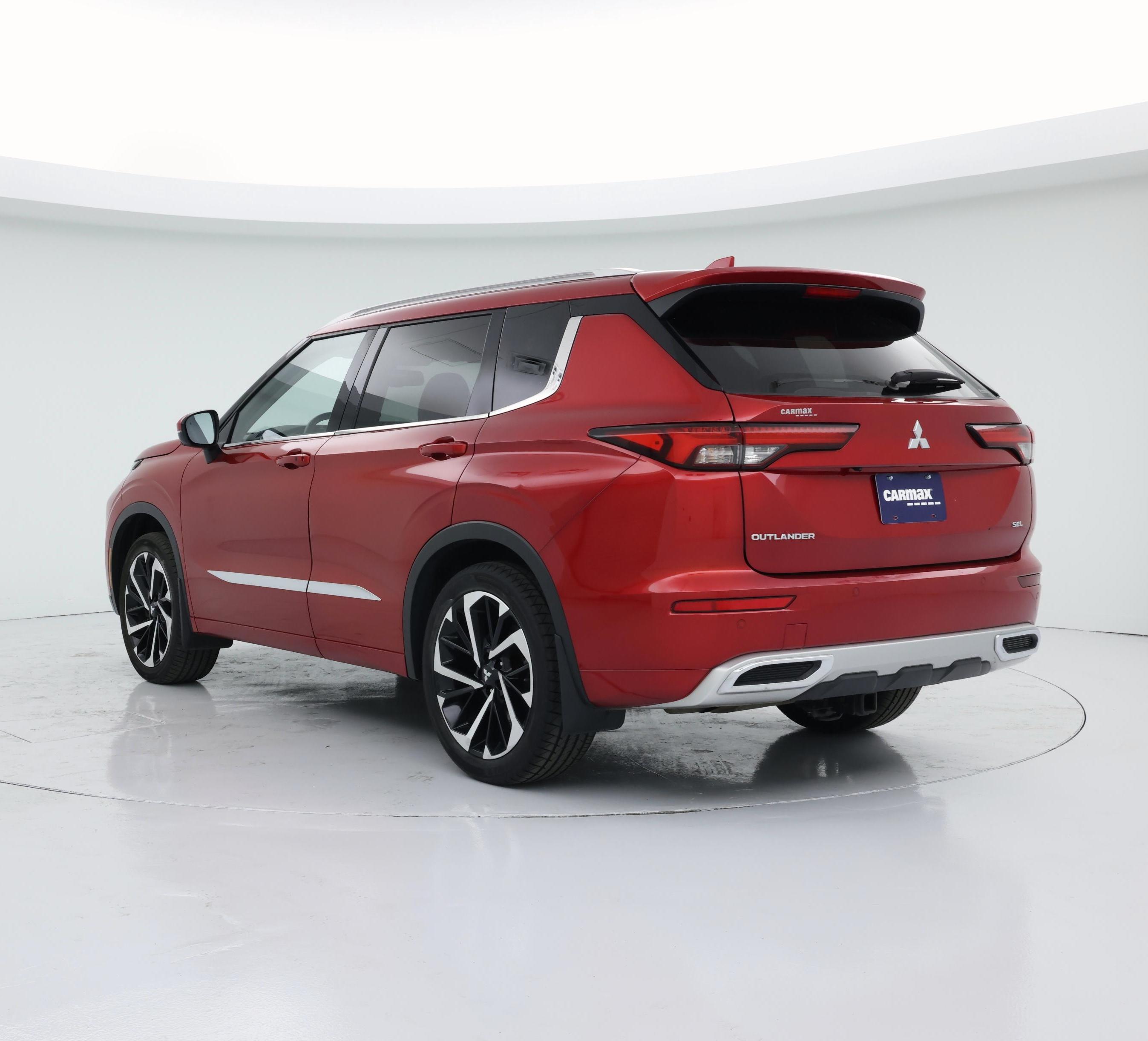 Thumbnail: 2022 Mitsubishi Outlander - 2