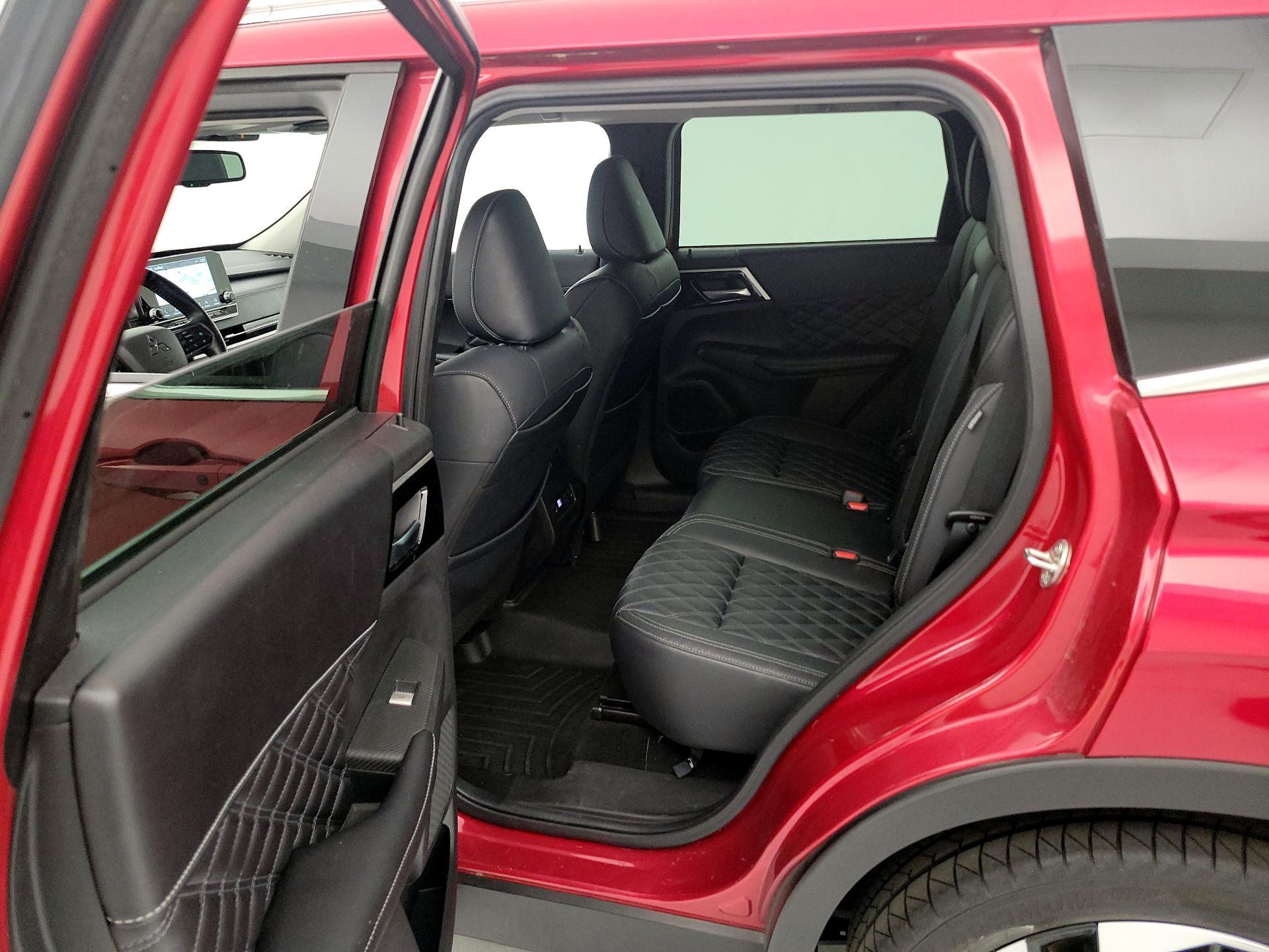 Thumbnail: 2022 Mitsubishi Outlander - 20