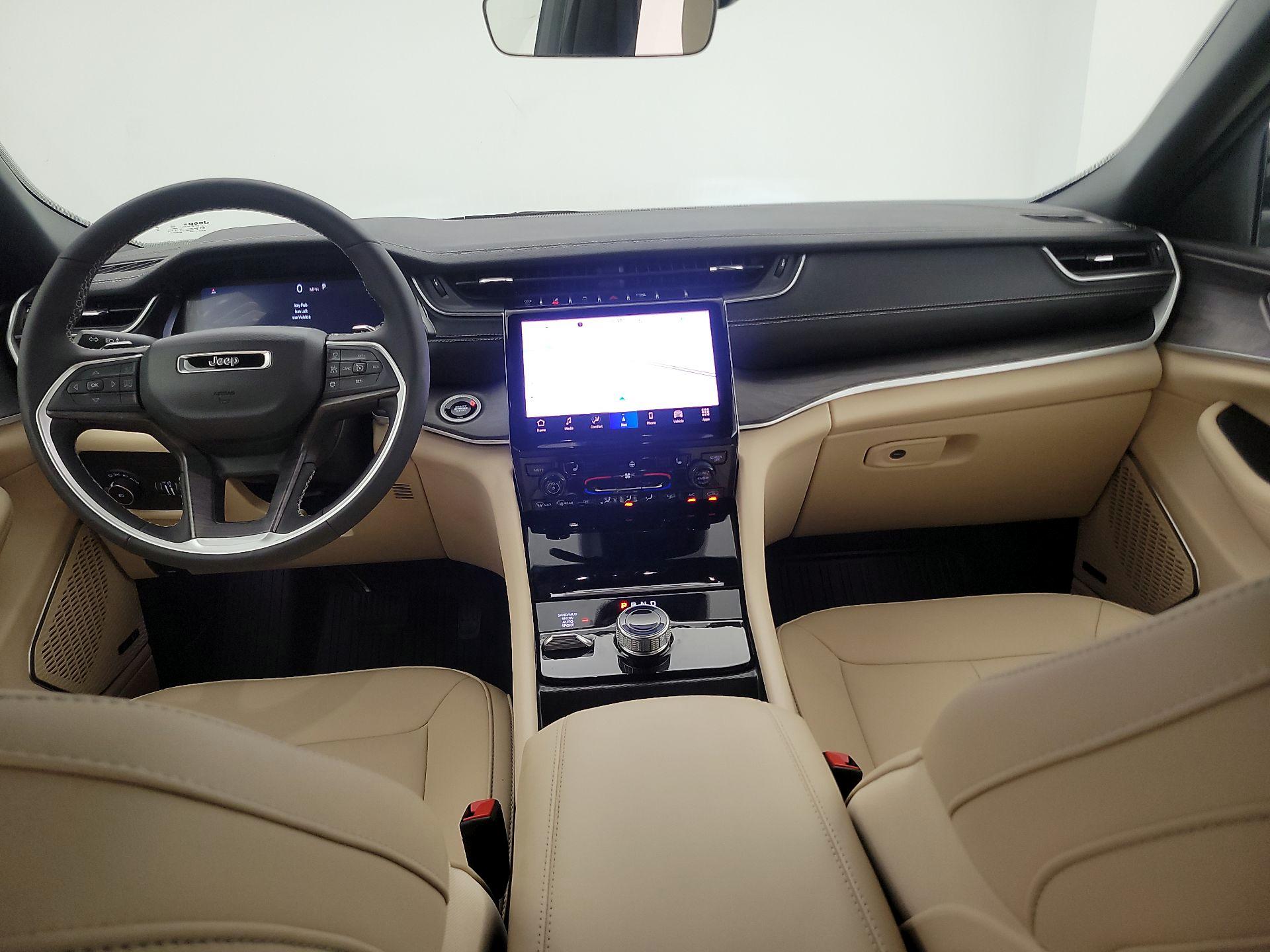 Thumbnail: 2025 Jeep Grand Cherokee - 9