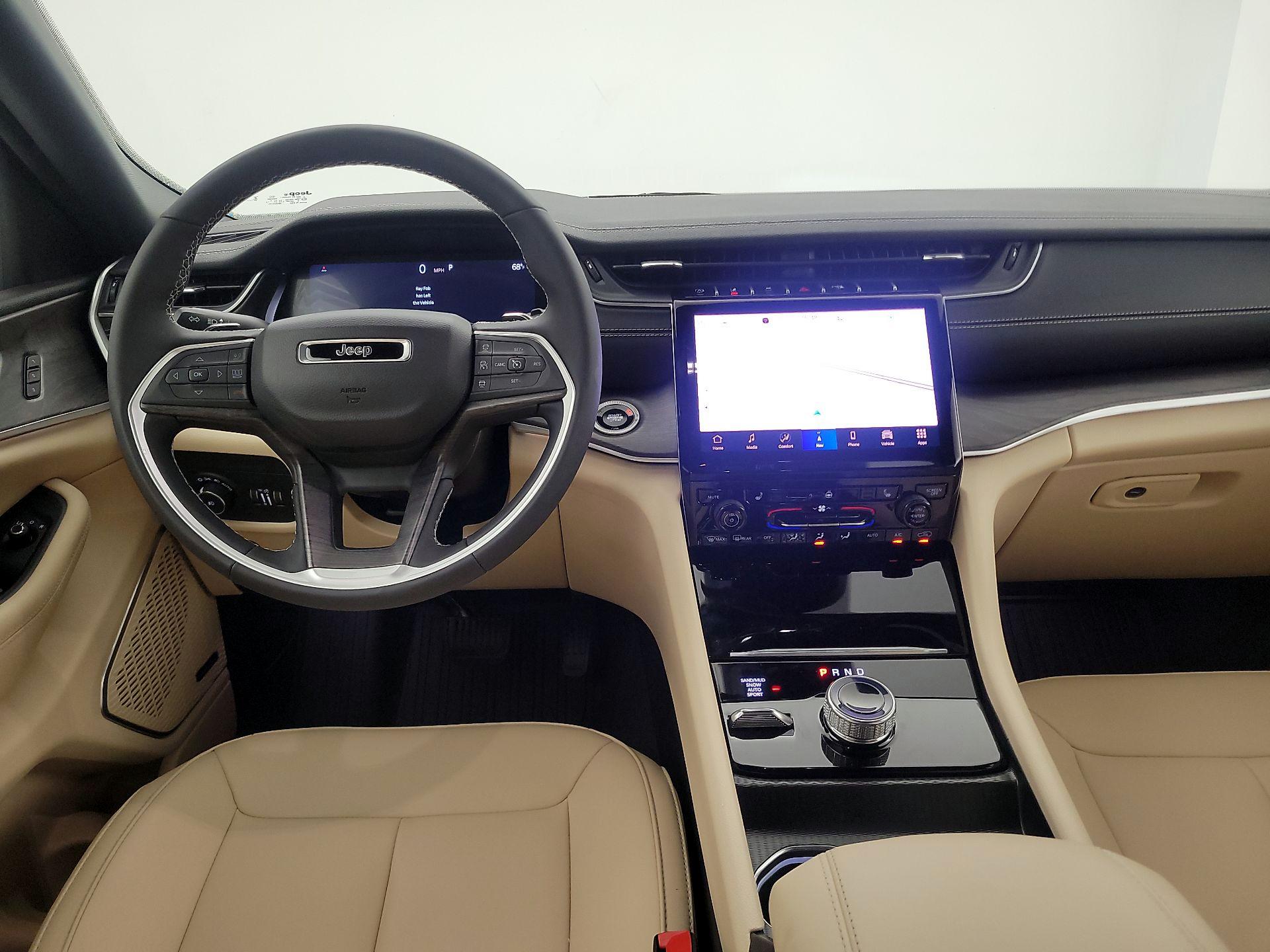 Thumbnail: 2025 Jeep Grand Cherokee - 10