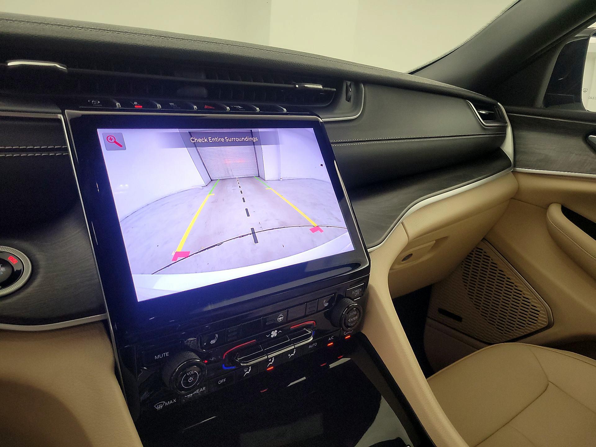 Thumbnail: 2025 Jeep Grand Cherokee - 15