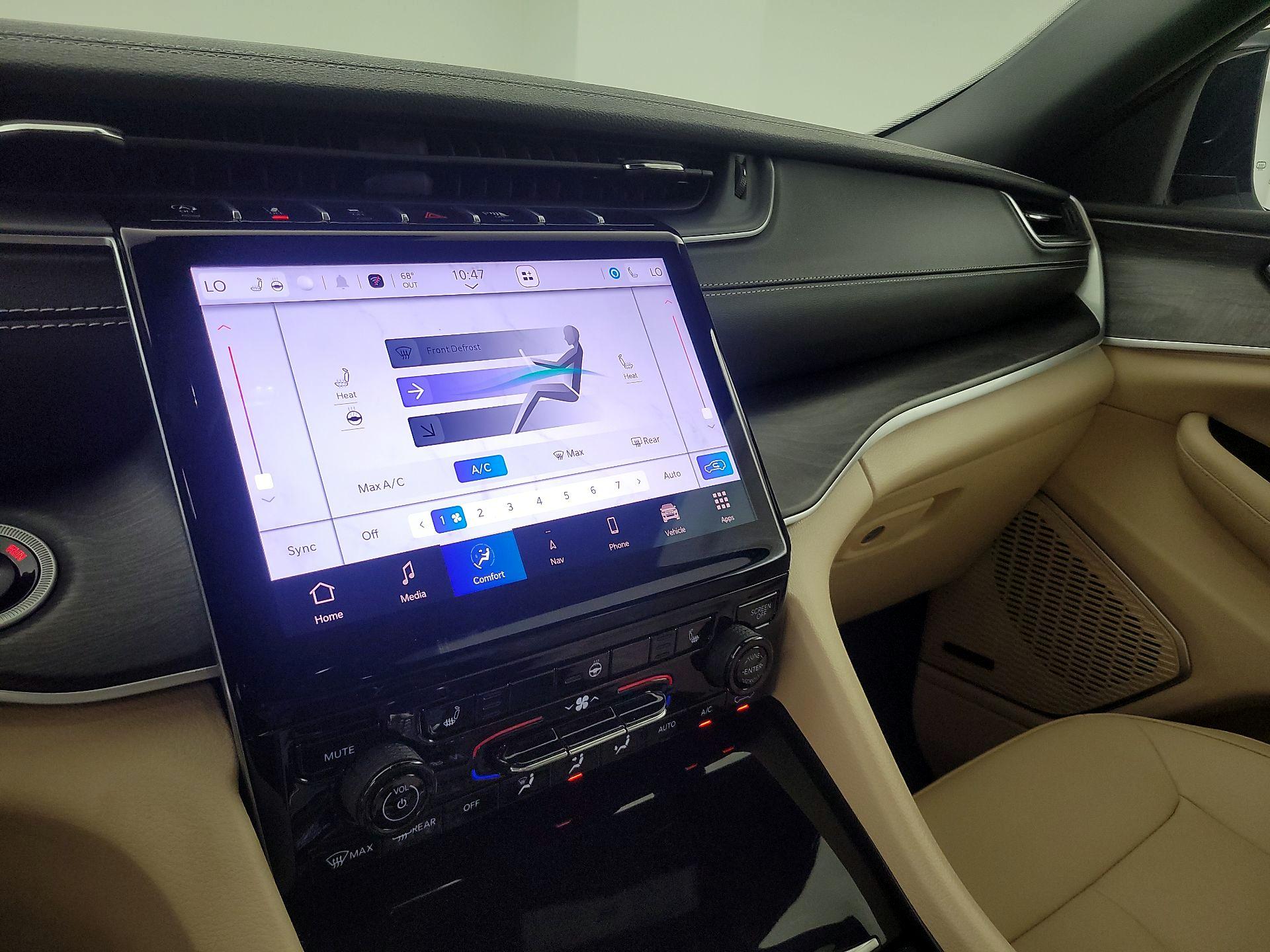 Thumbnail: 2025 Jeep Grand Cherokee - 17