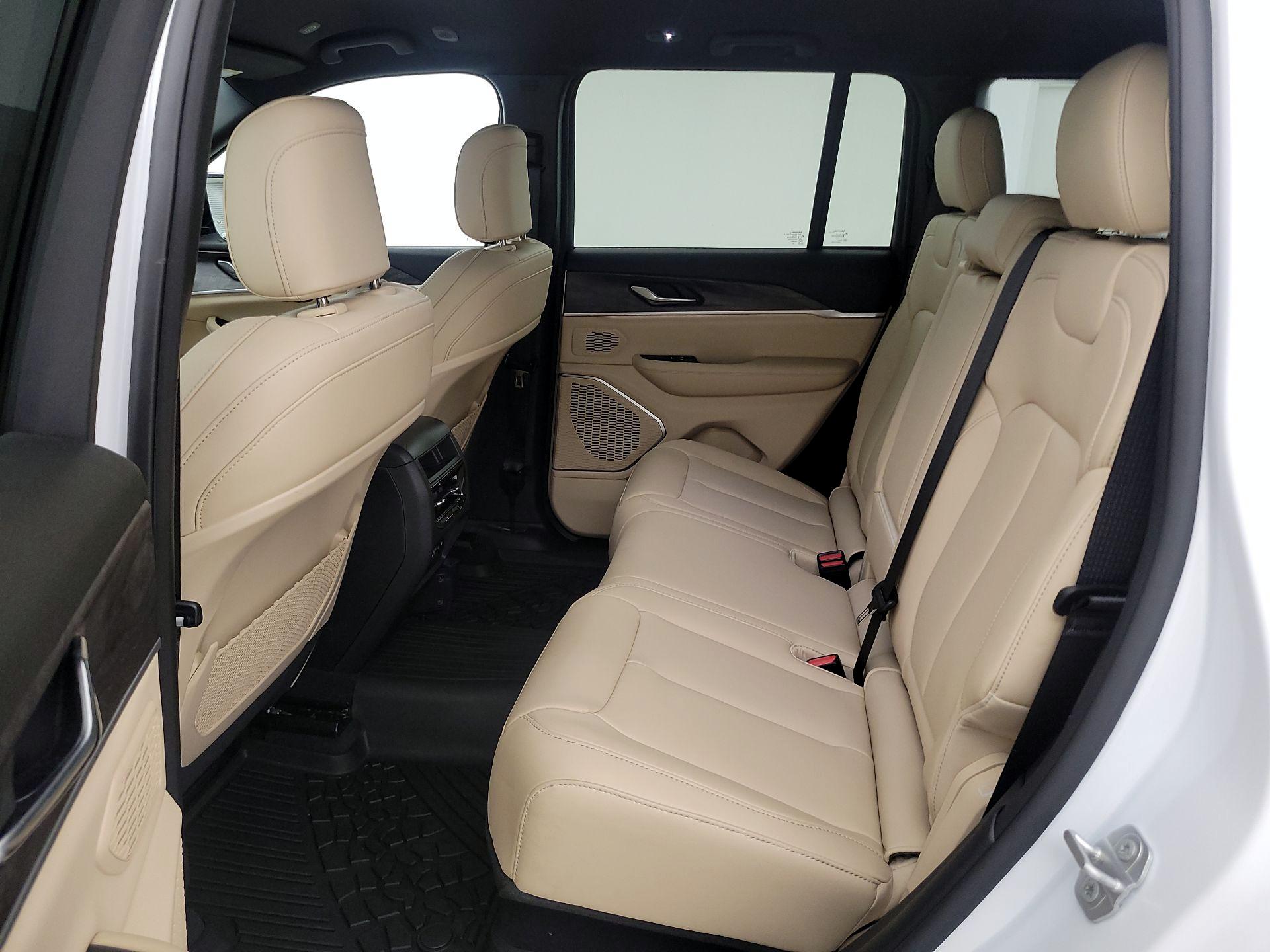 Thumbnail: 2025 Jeep Grand Cherokee - 20