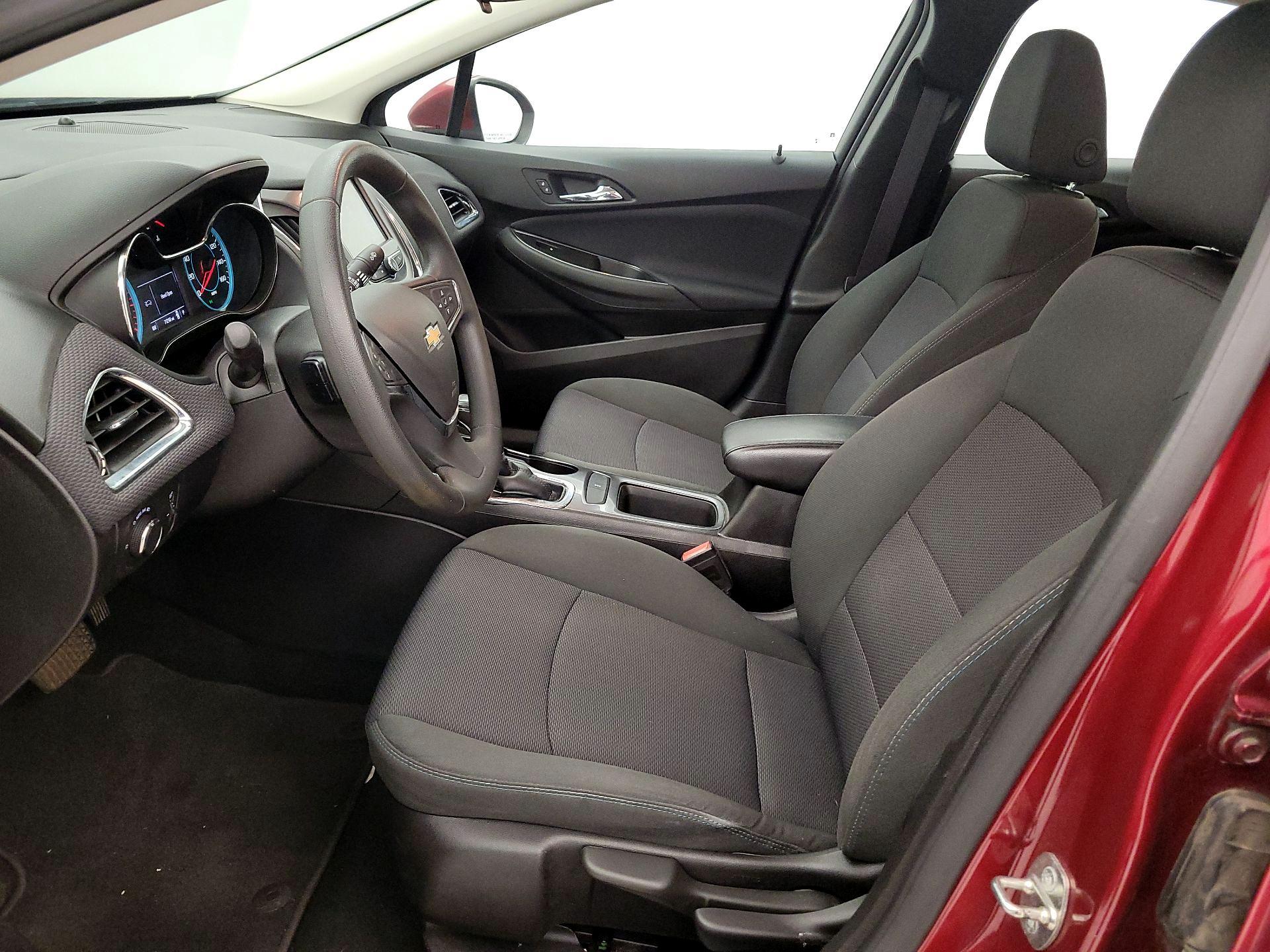 Thumbnail: 2017 Chevrolet Cruze - 11