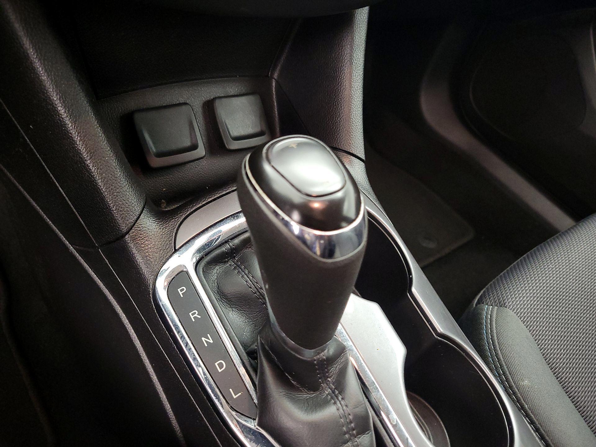 Thumbnail: 2017 Chevrolet Cruze - 17