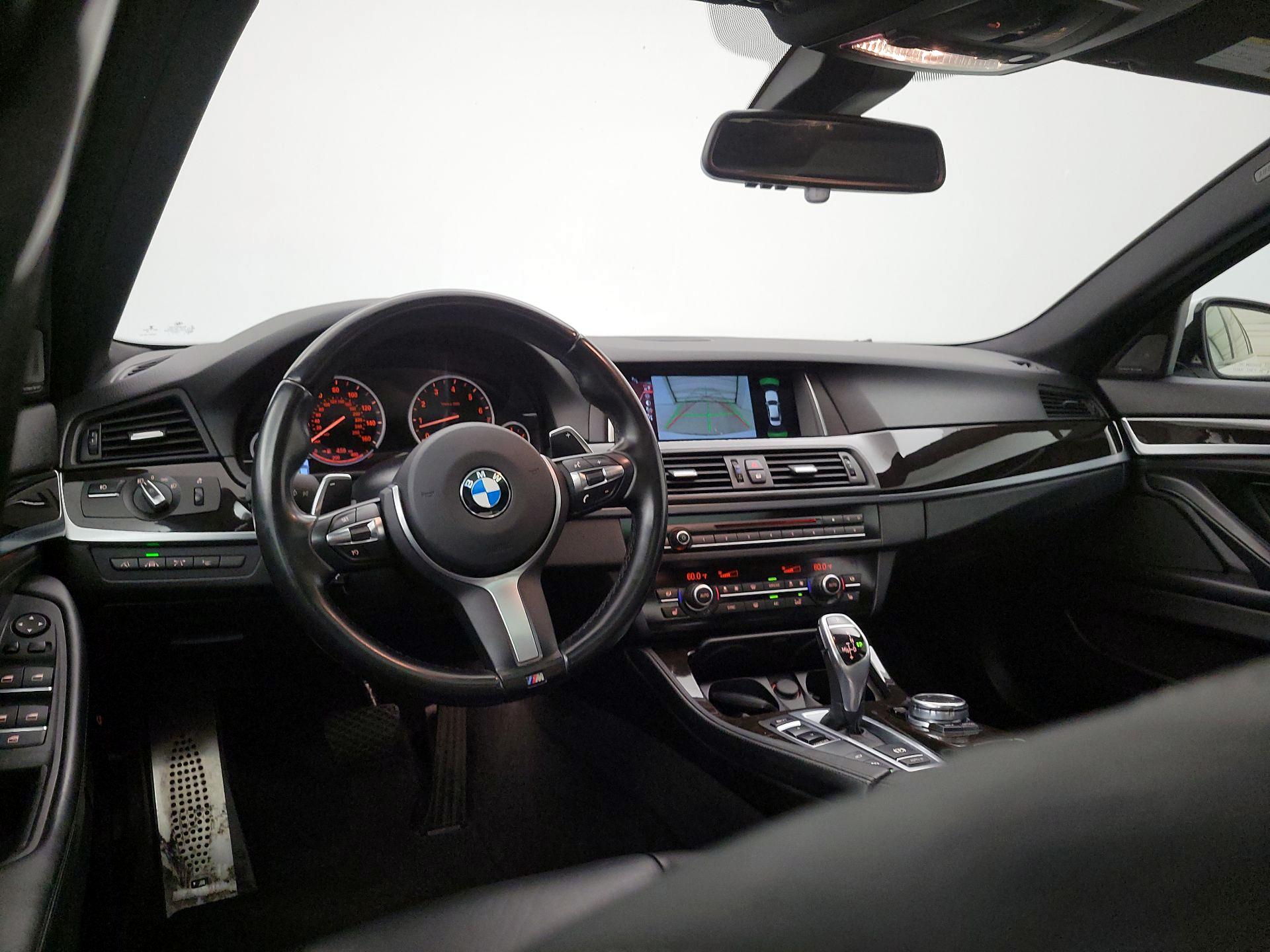 Thumbnail: 2016 BMW 5 Series - 9