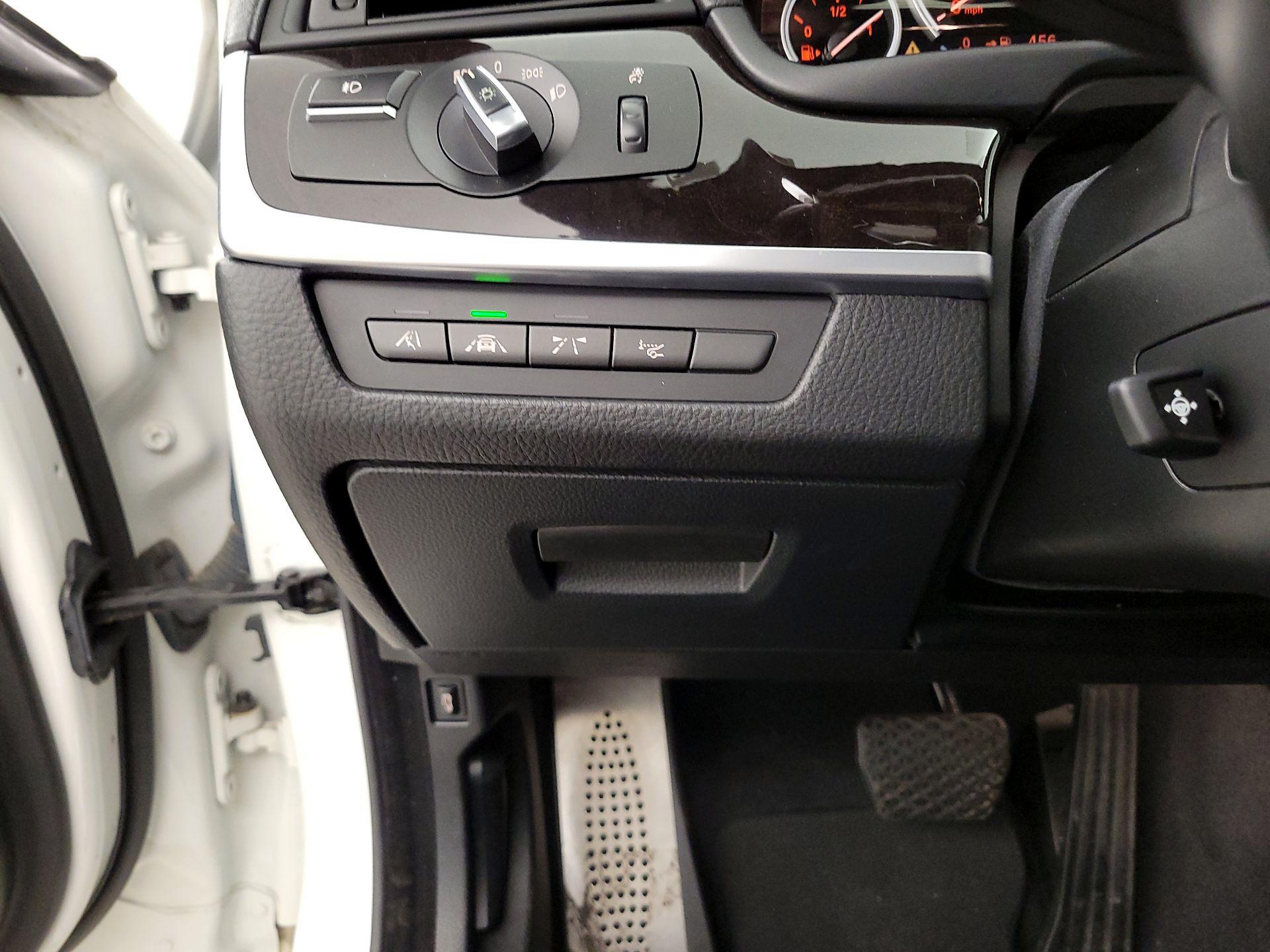 Thumbnail: 2016 BMW 5 Series - 13