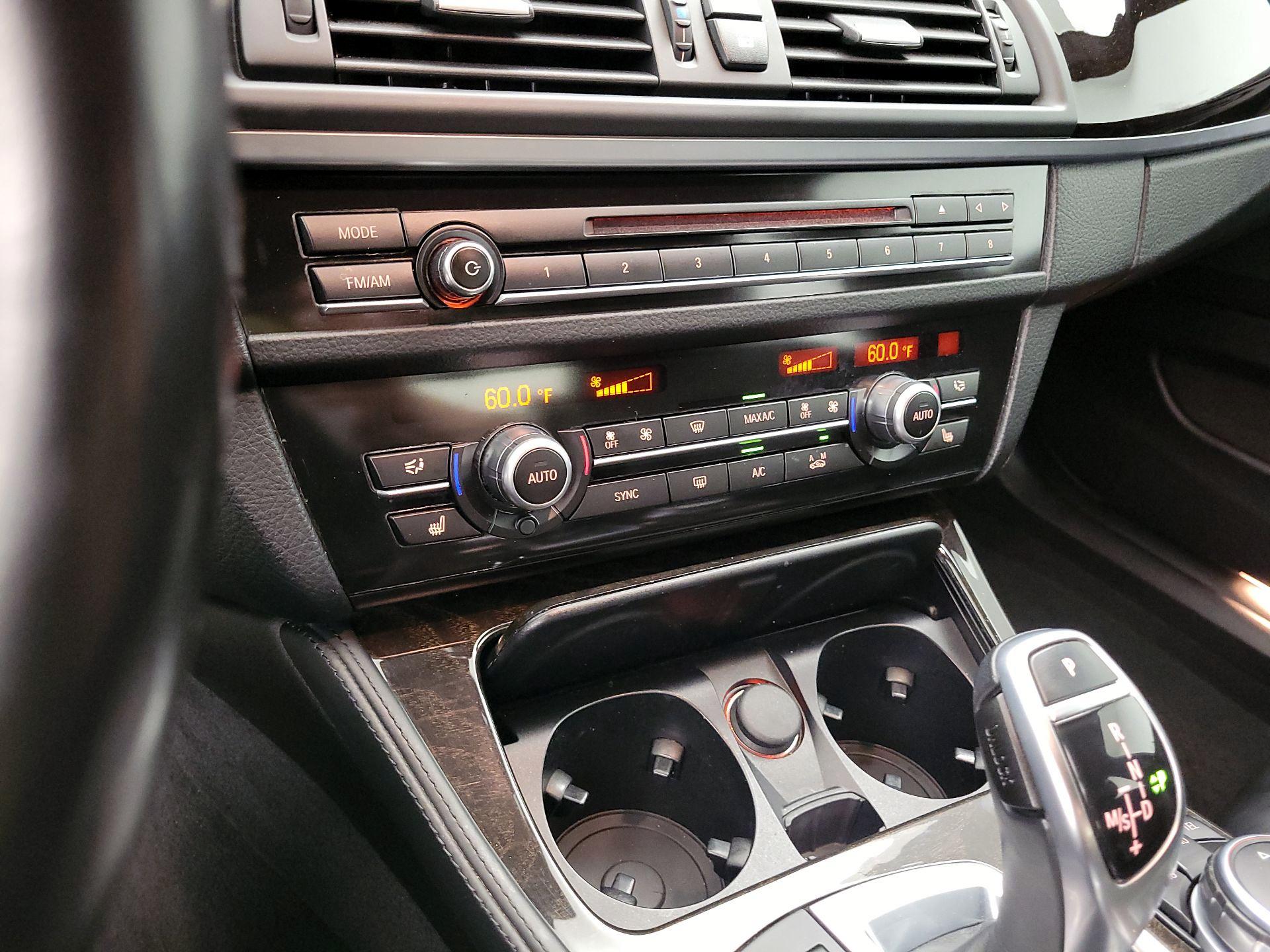 Thumbnail: 2016 BMW 5 Series - 16