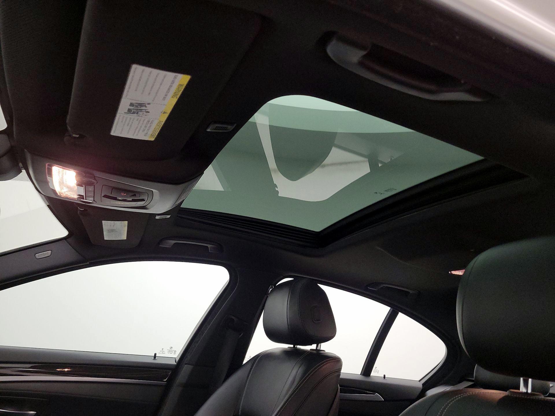 Thumbnail: 2016 BMW 5 Series - 19