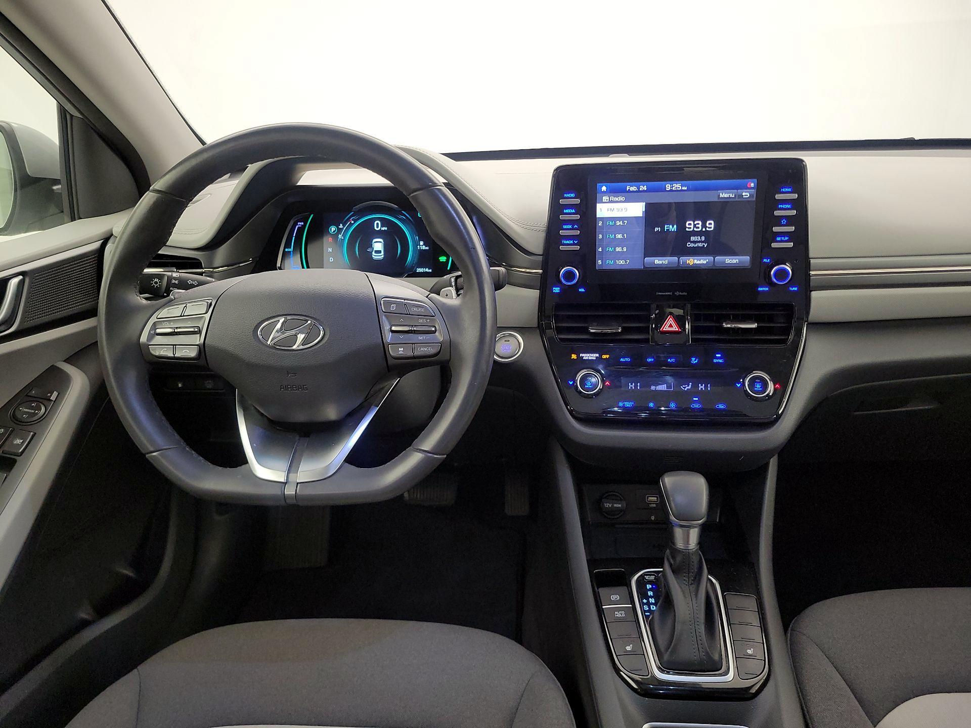 Thumbnail: 2020 Hyundai Ioniq - 10