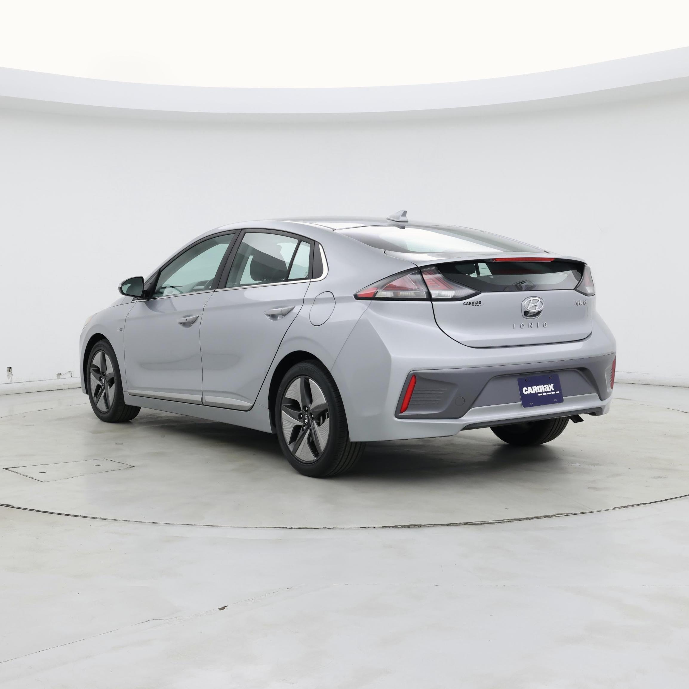 Thumbnail: 2020 Hyundai Ioniq - 2