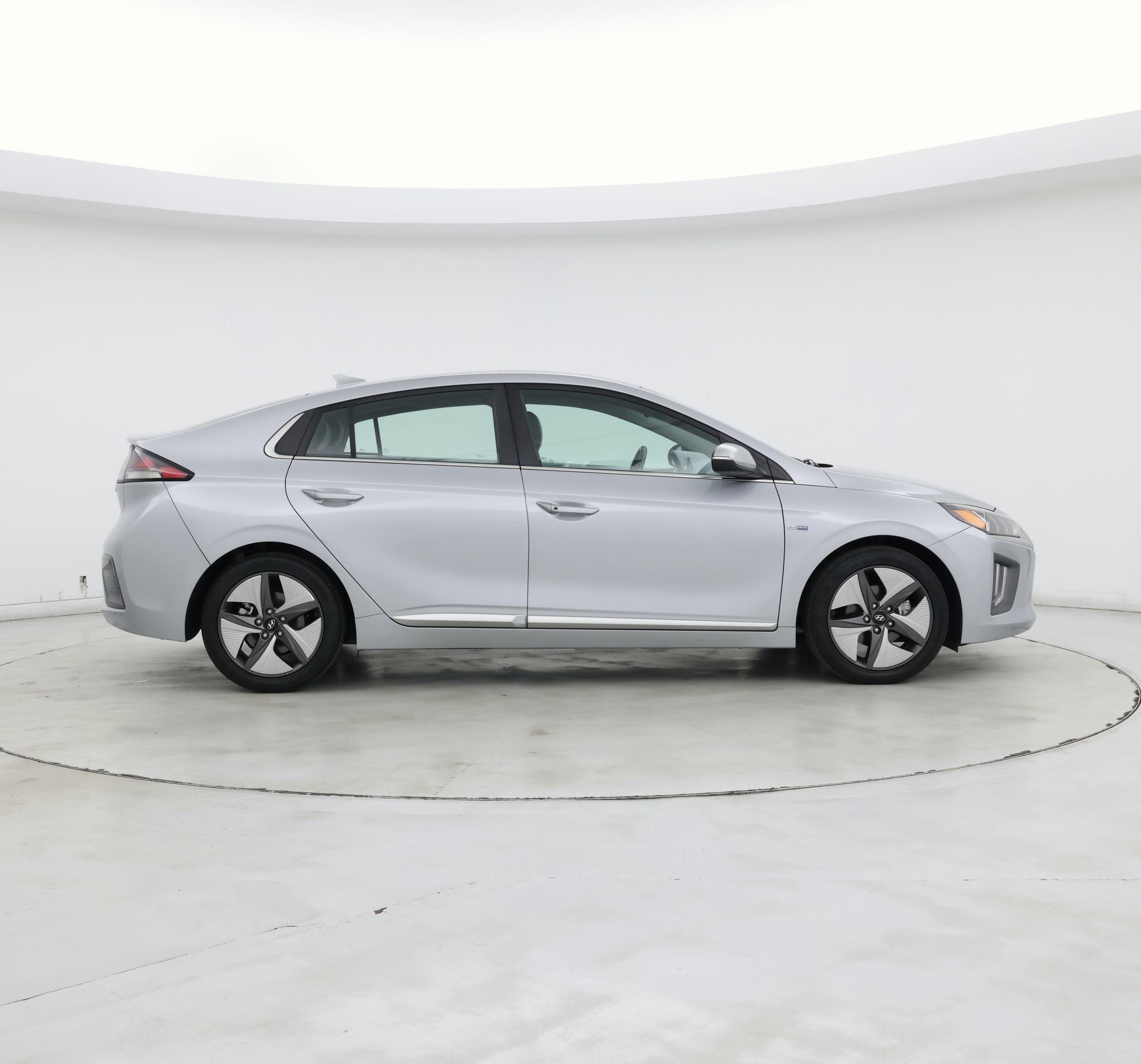 Thumbnail: 2020 Hyundai Ioniq - 7