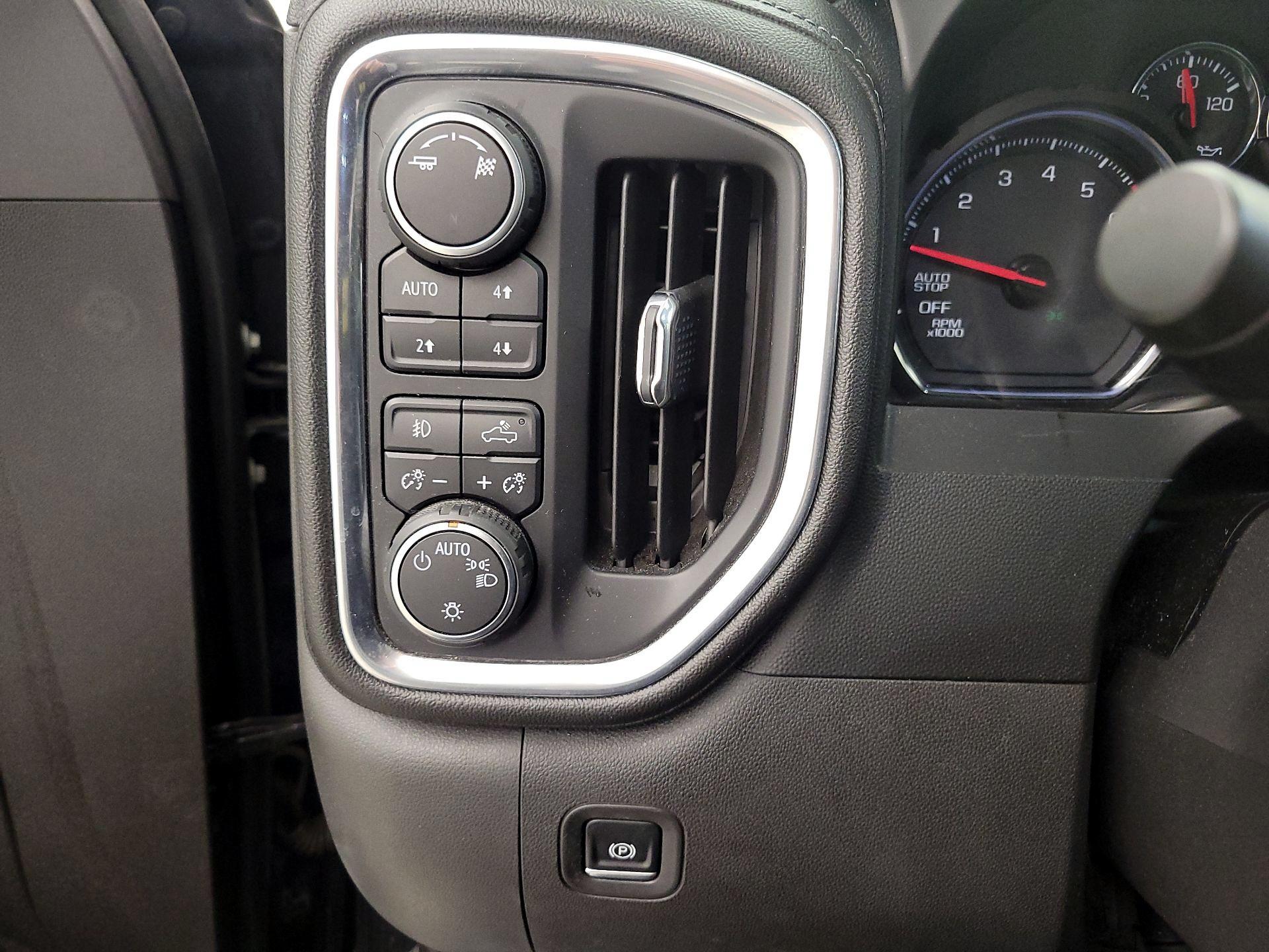 Thumbnail: 2019 Chevrolet Silverado 1500 - 13