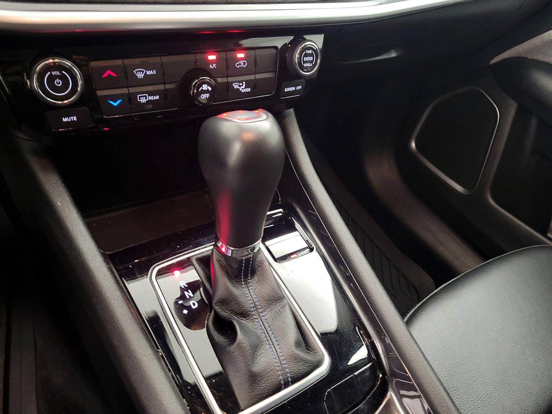 Thumbnail: 2022 Jeep Compass - 17