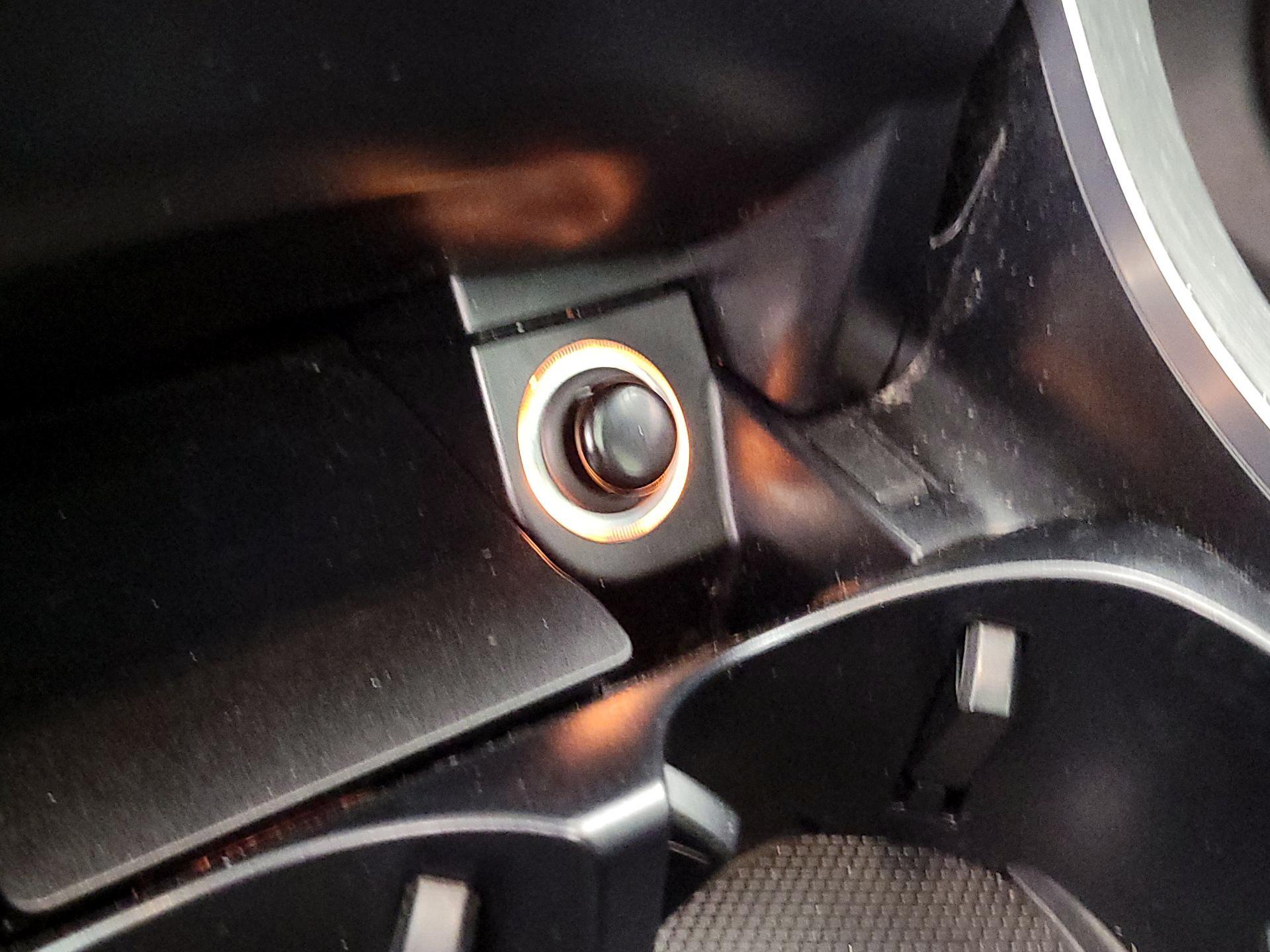 Thumbnail: 2021 Mercedes-Benz C-Class - 18