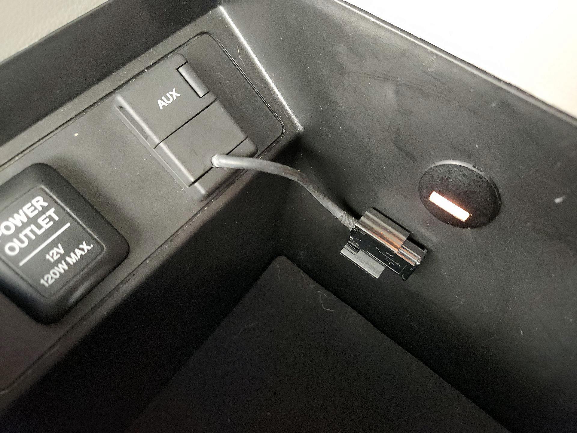 Thumbnail: 2015 Honda Pilot - 16