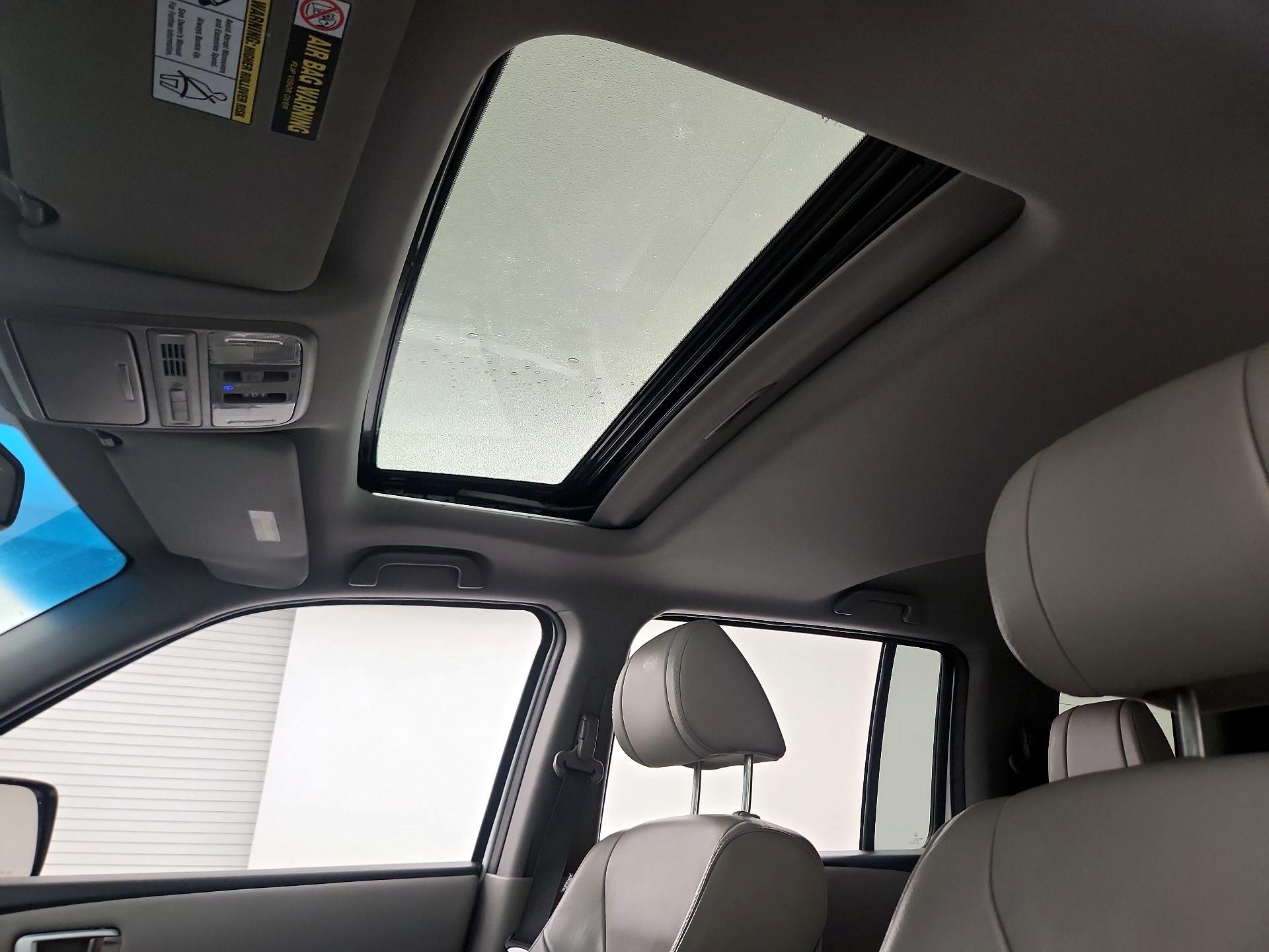 Thumbnail: 2015 Honda Pilot - 17