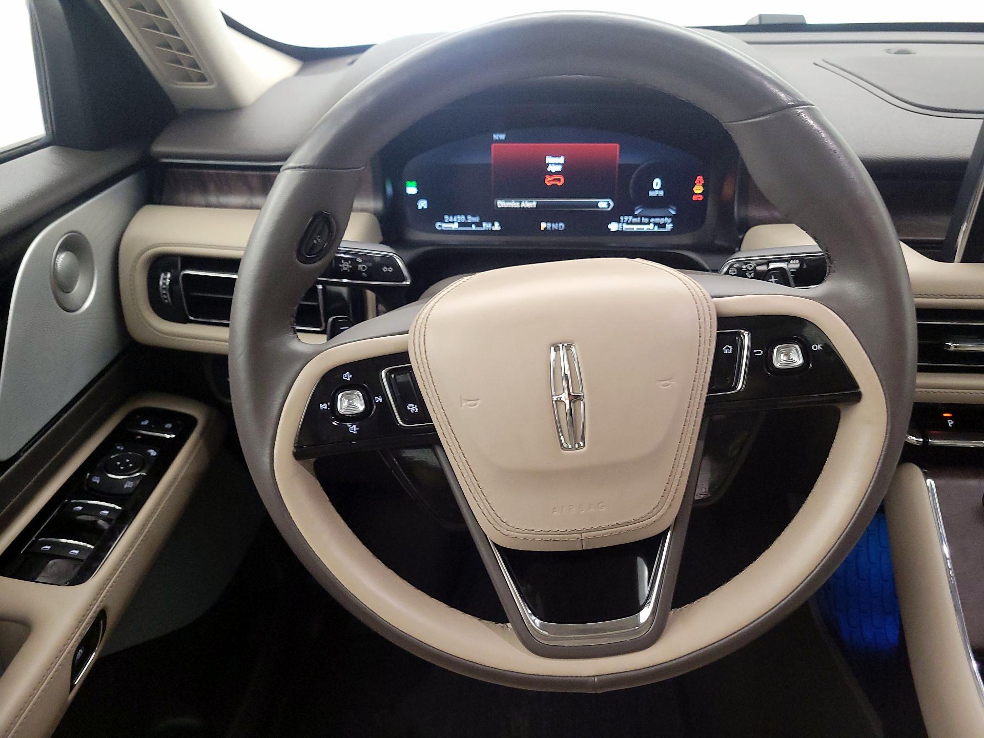 Thumbnail: 2021 Lincoln Aviator - 10