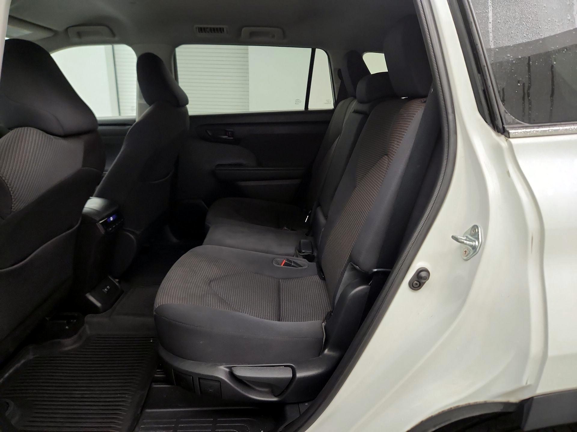 Thumbnail: 2021 Toyota Highlander - 17