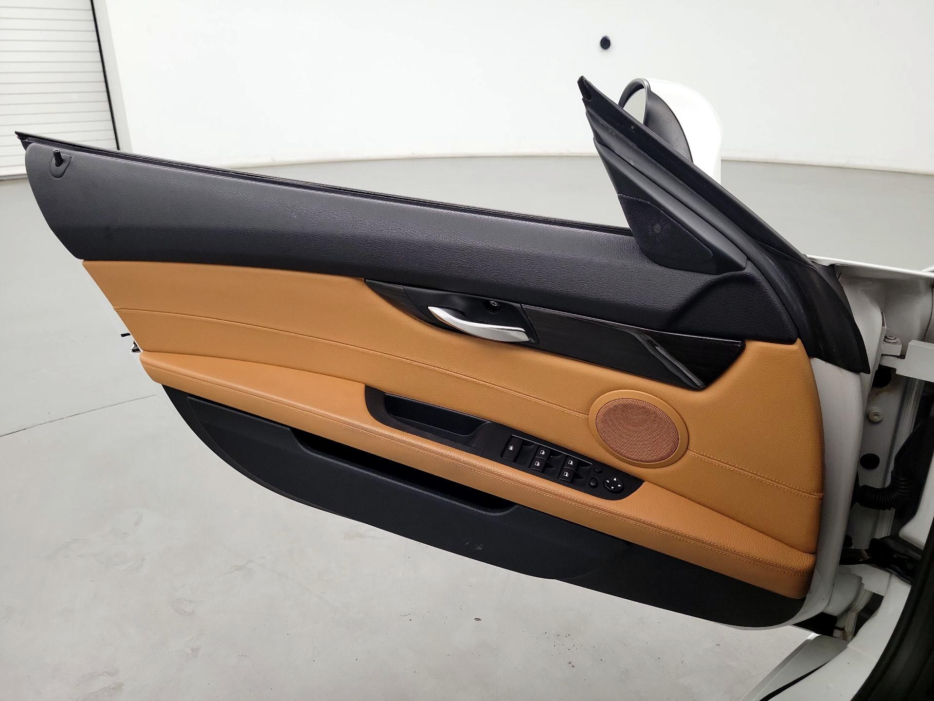 Thumbnail: 2015 BMW Z4 - 12