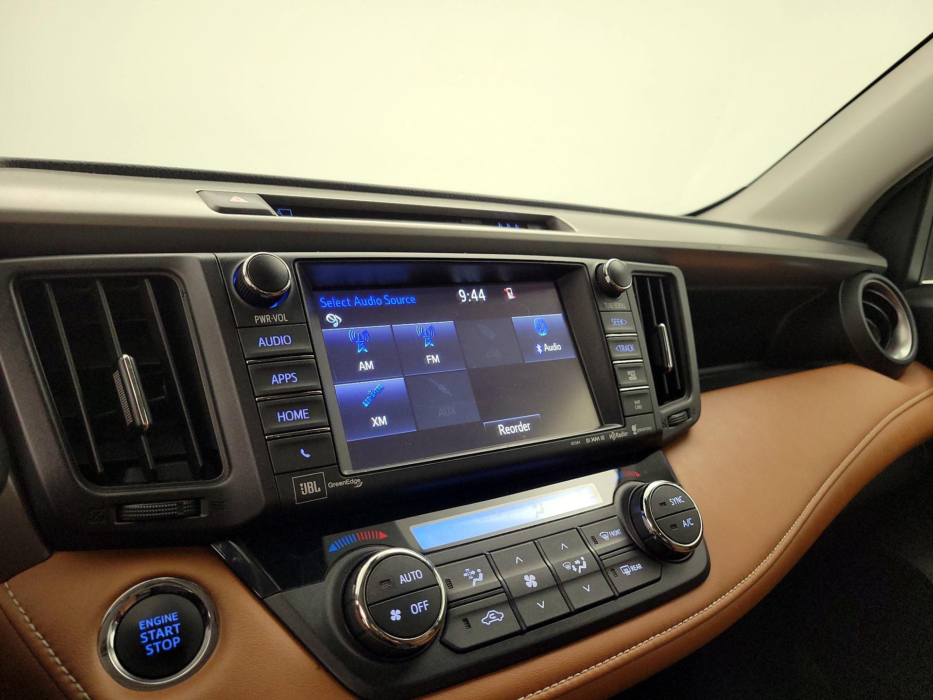 Thumbnail: 2017 Toyota RAV4 - 15