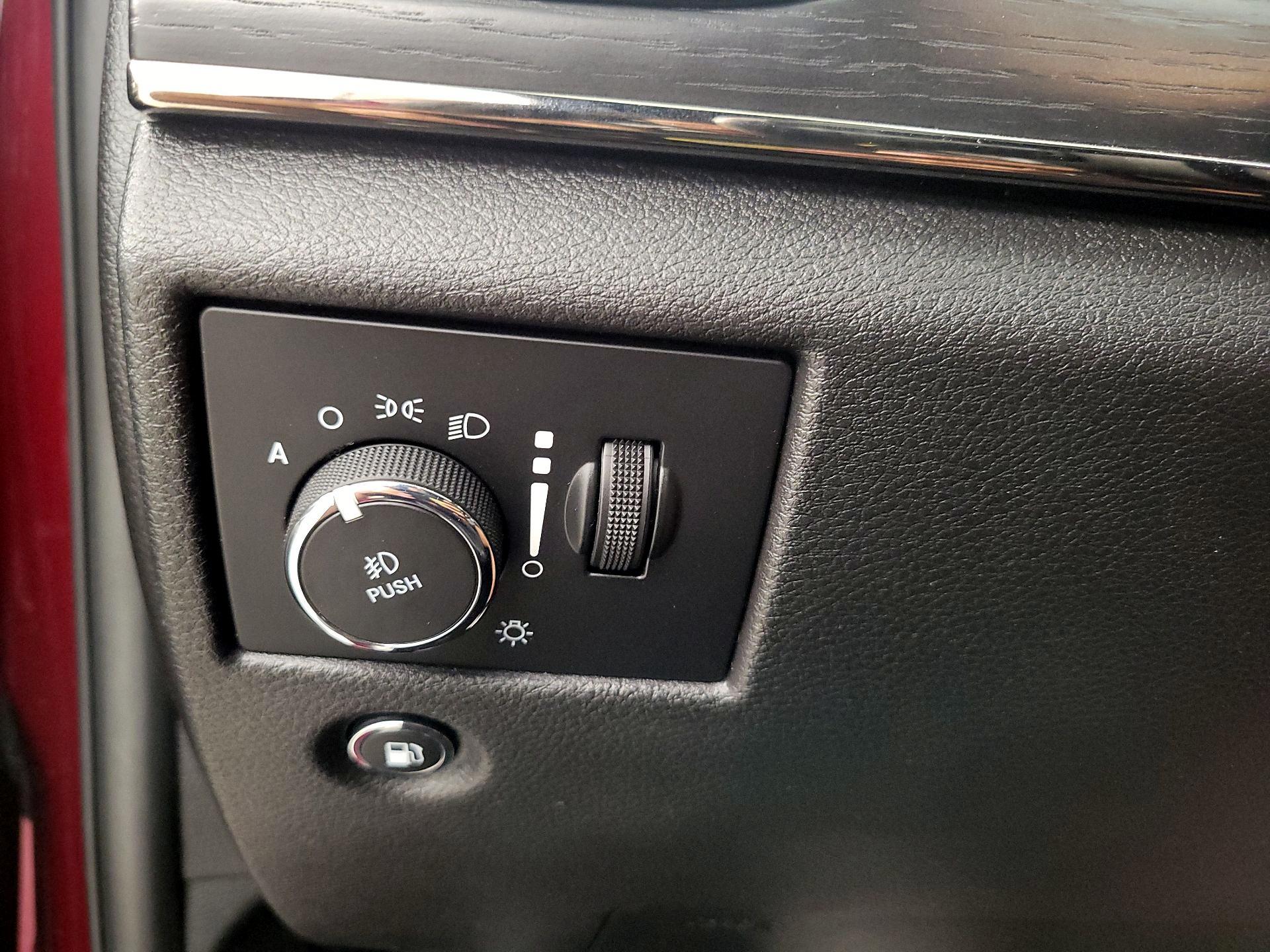 Thumbnail: 2019 Jeep Grand Cherokee - 13