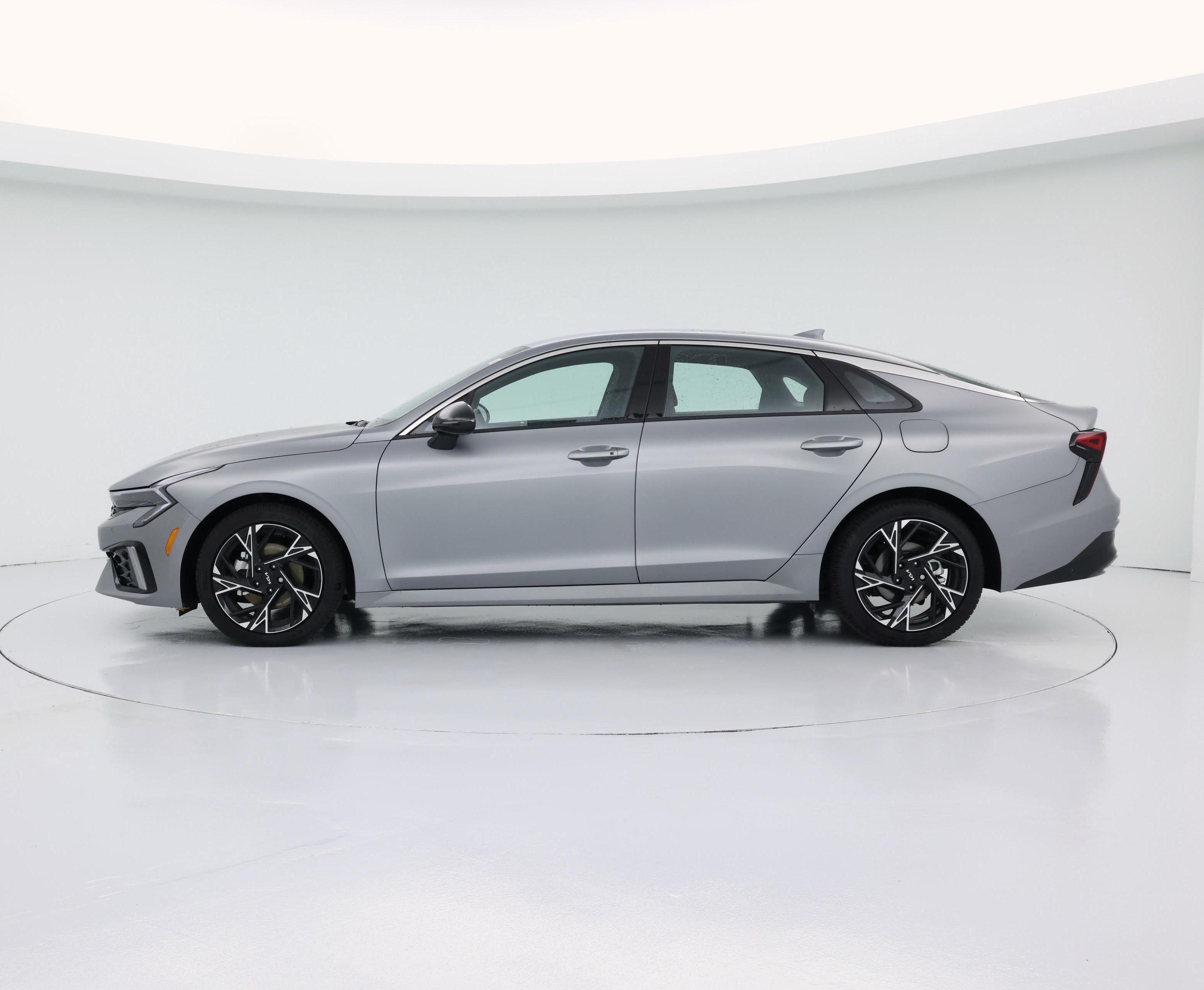 Thumbnail: 2026 Kia K5 - 3