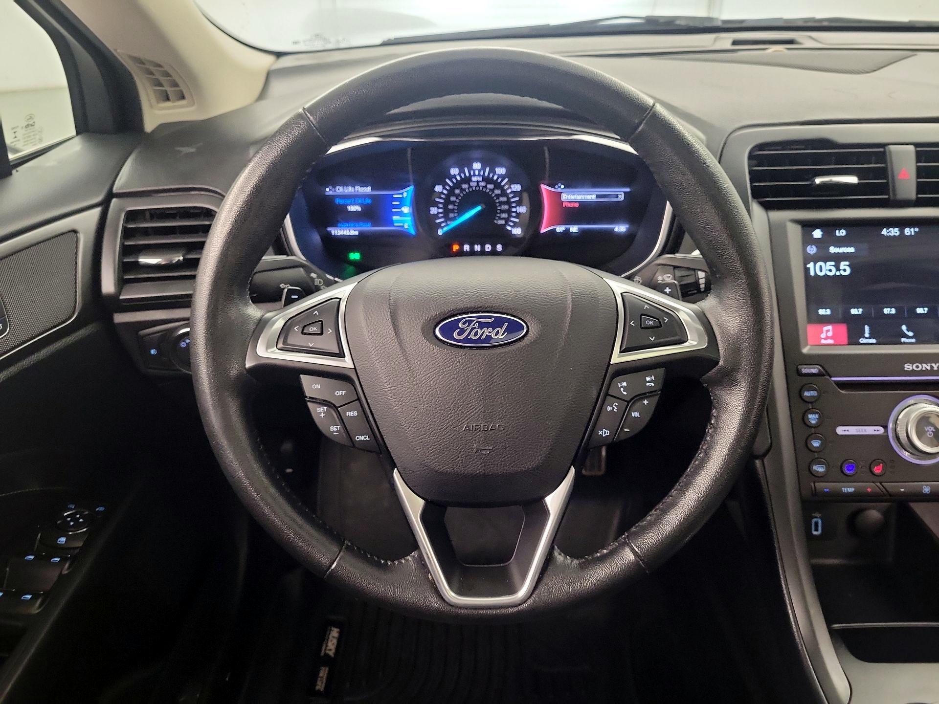 Thumbnail: 2017 Ford Fusion - 10