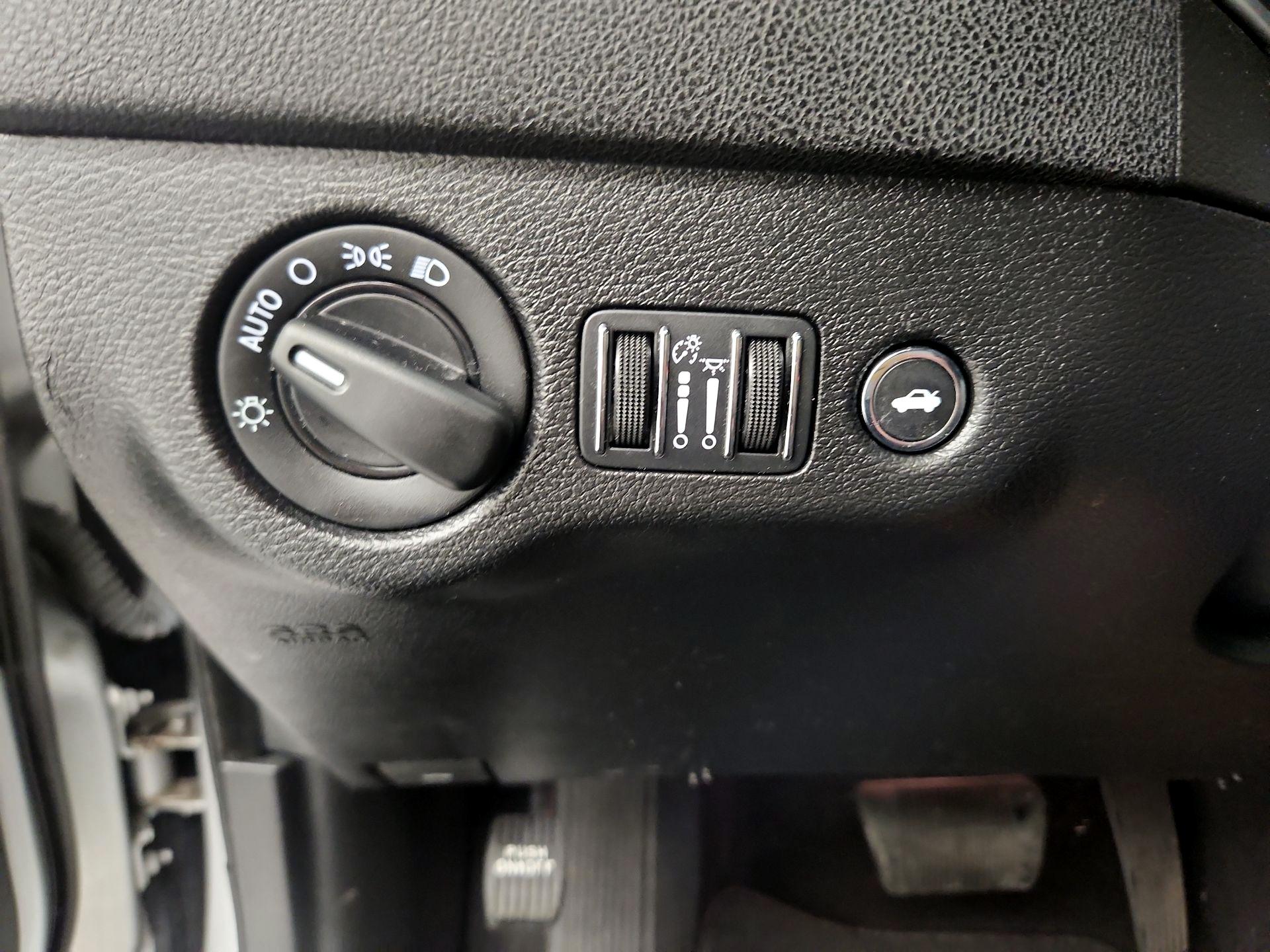 Thumbnail: 2021 Dodge Charger - 13