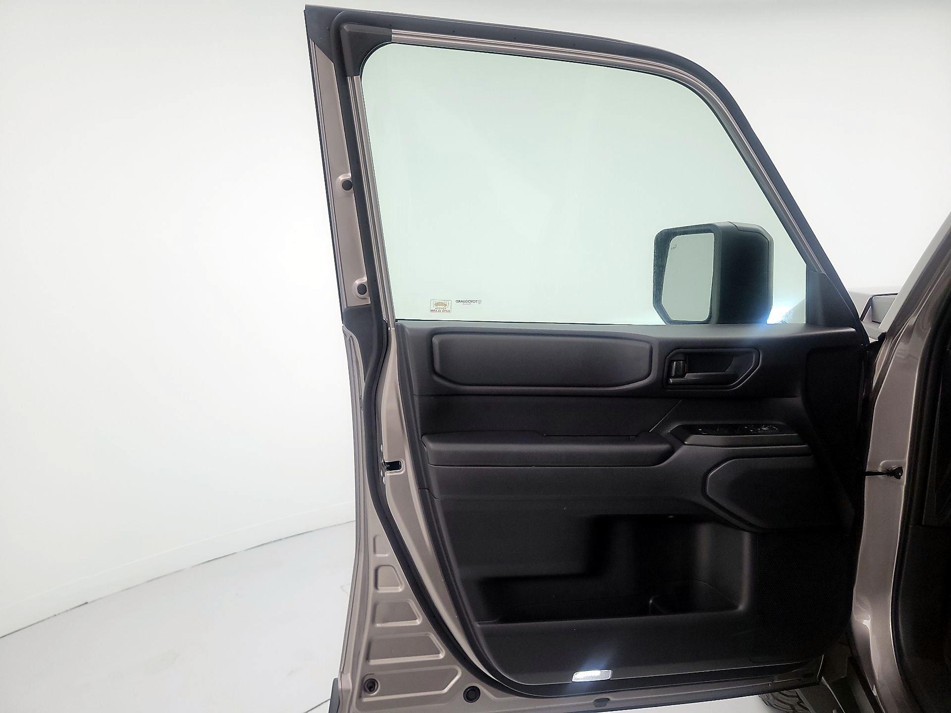 Thumbnail: 2025 Toyota Land Cruiser - 12