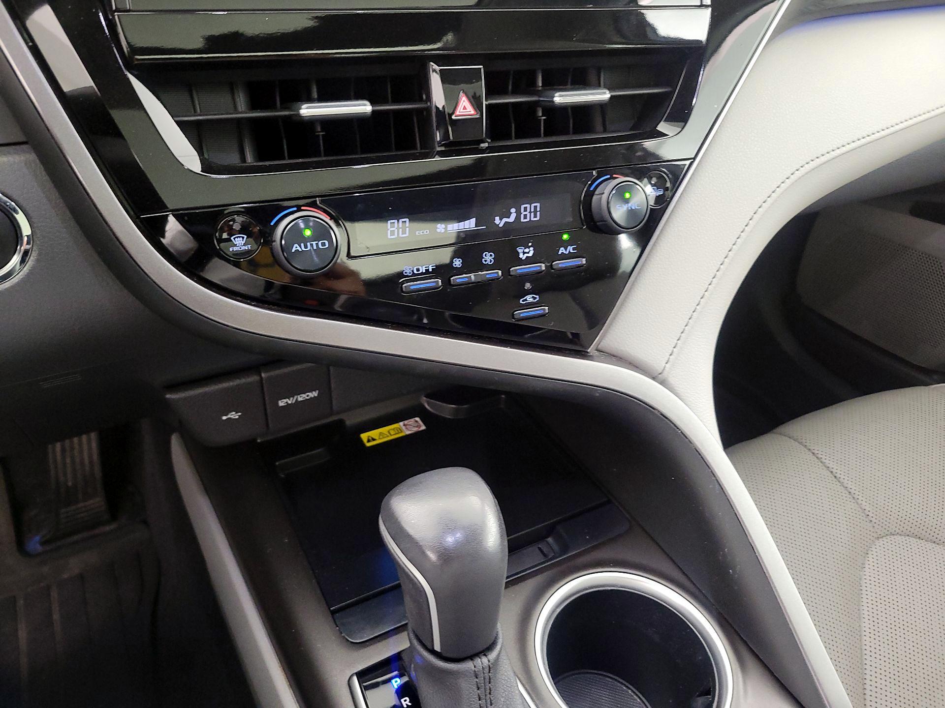 Thumbnail: 2023 Toyota Camry - 17