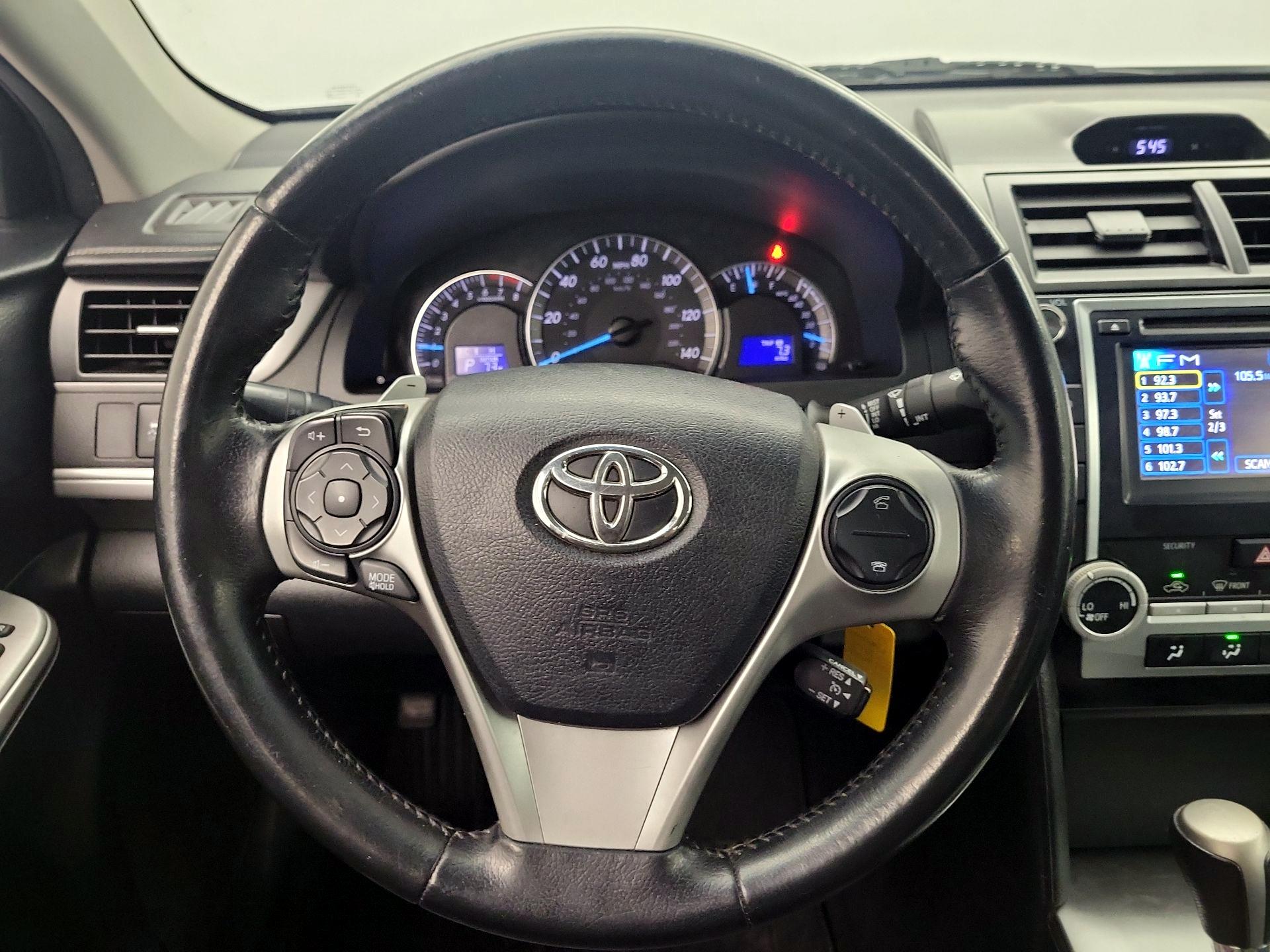 Thumbnail: 2014 Toyota Camry - 10